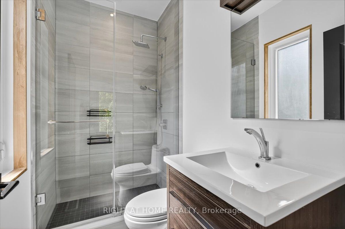 64 Larwood Boulevard Property Photo 35