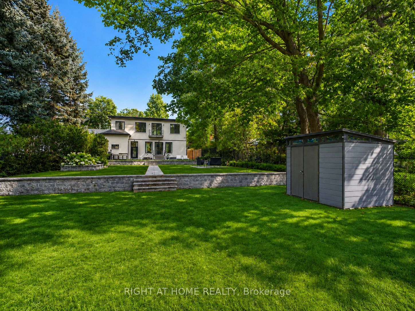 64 Larwood Boulevard Property Photo 44