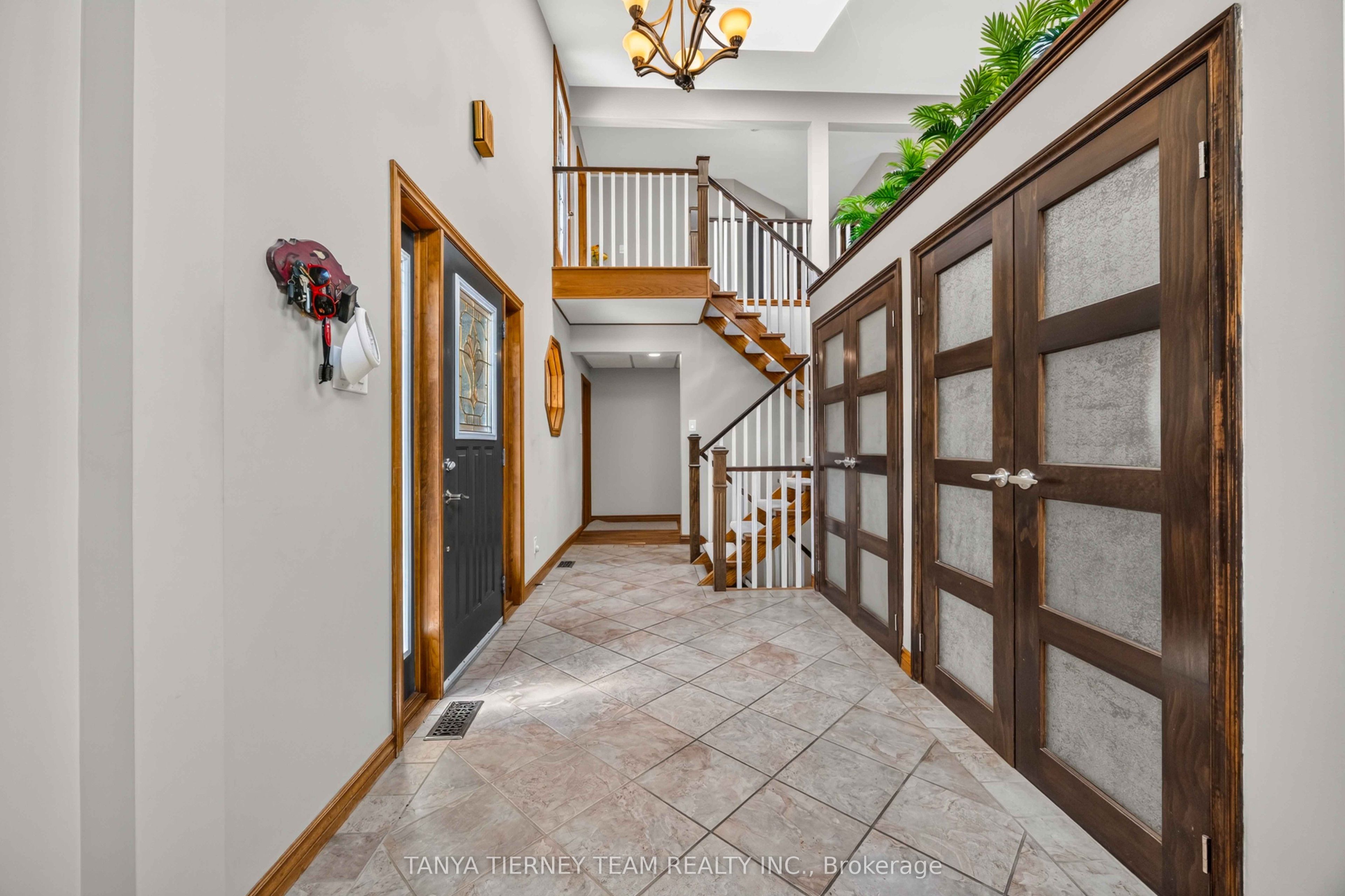 4883 Old Brock Road Property Photo 6