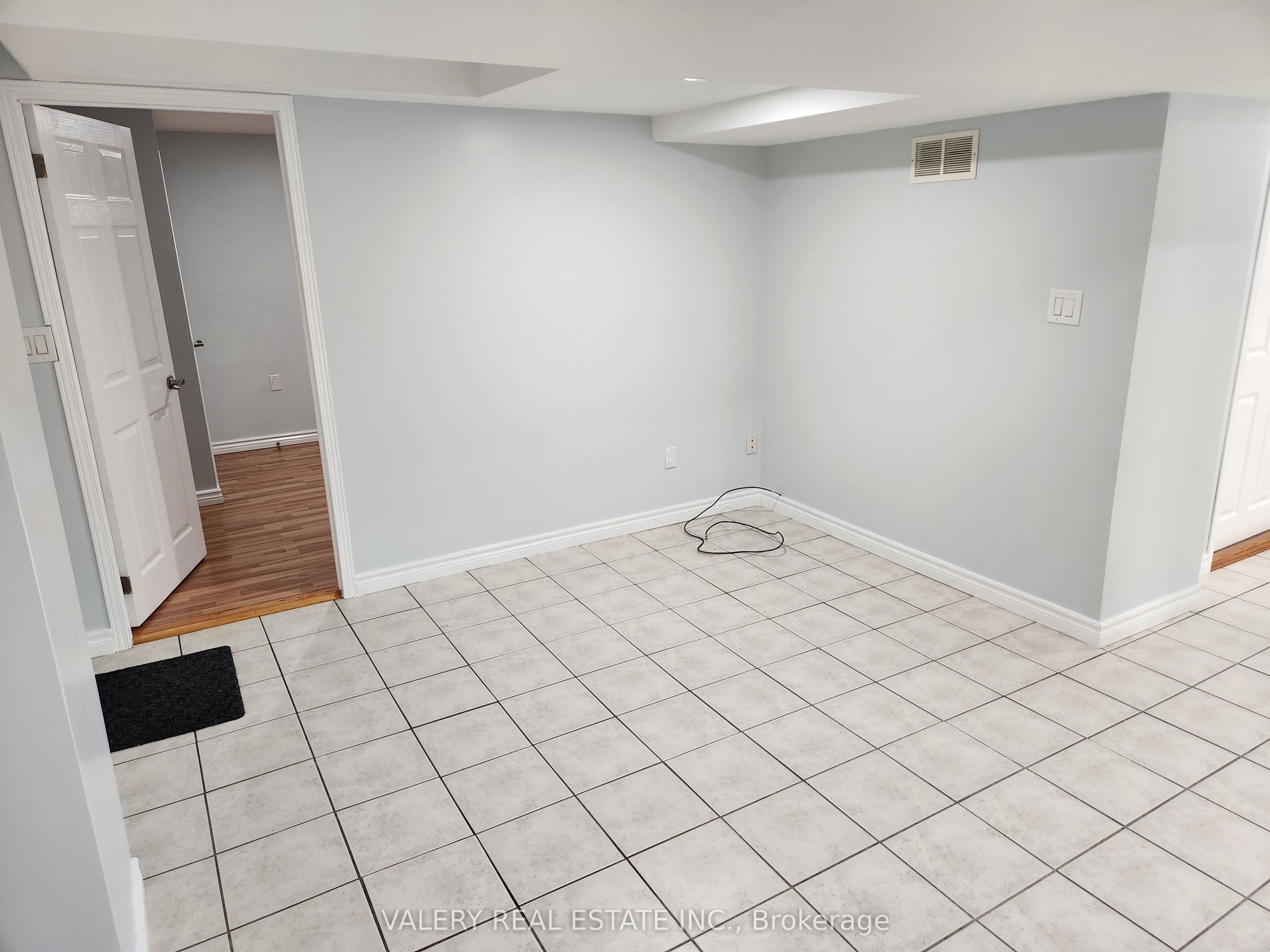 28 Iles Street Property Photo 7
