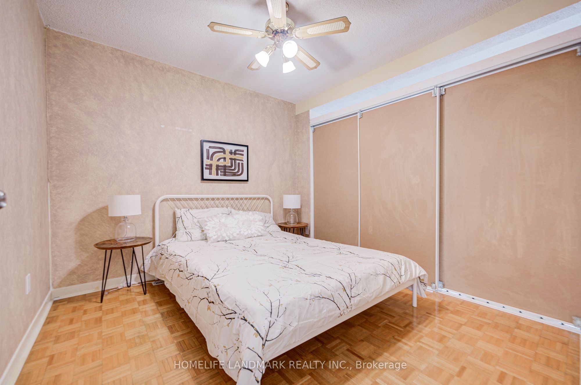 6 Thunder Grove Property Photo 16