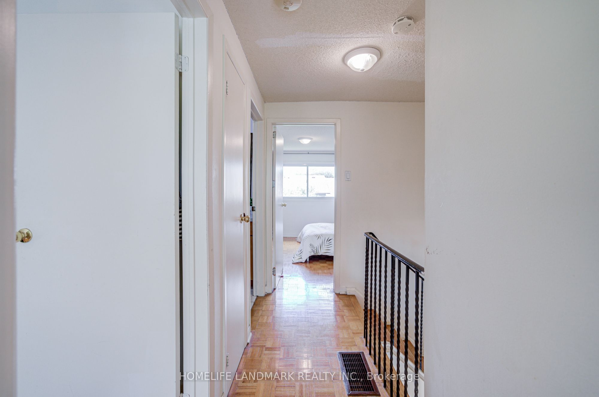 6 Thunder Grove Property Photo 20