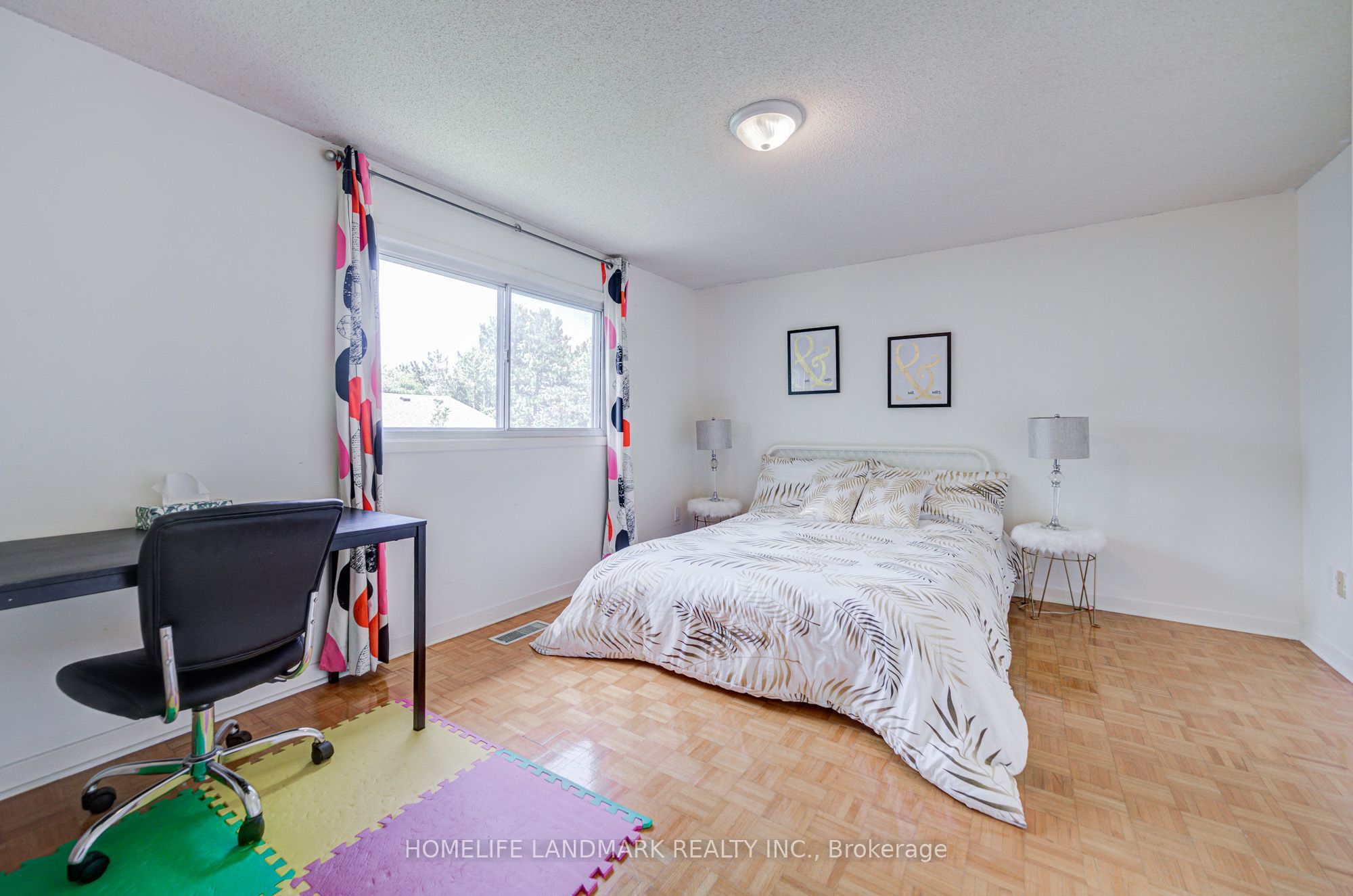 6 Thunder Grove Property Photo 23
