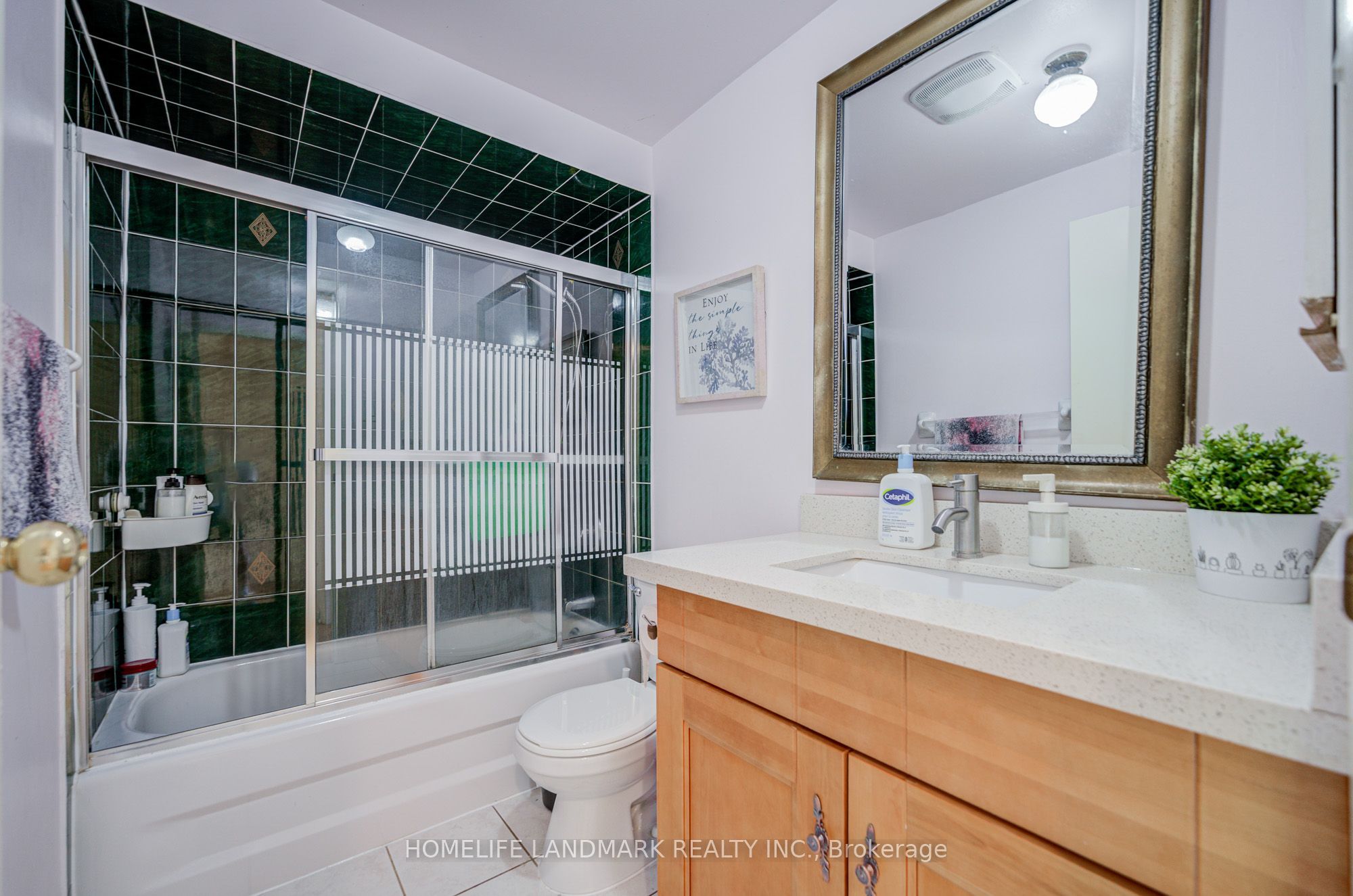 6 Thunder Grove Property Photo 25