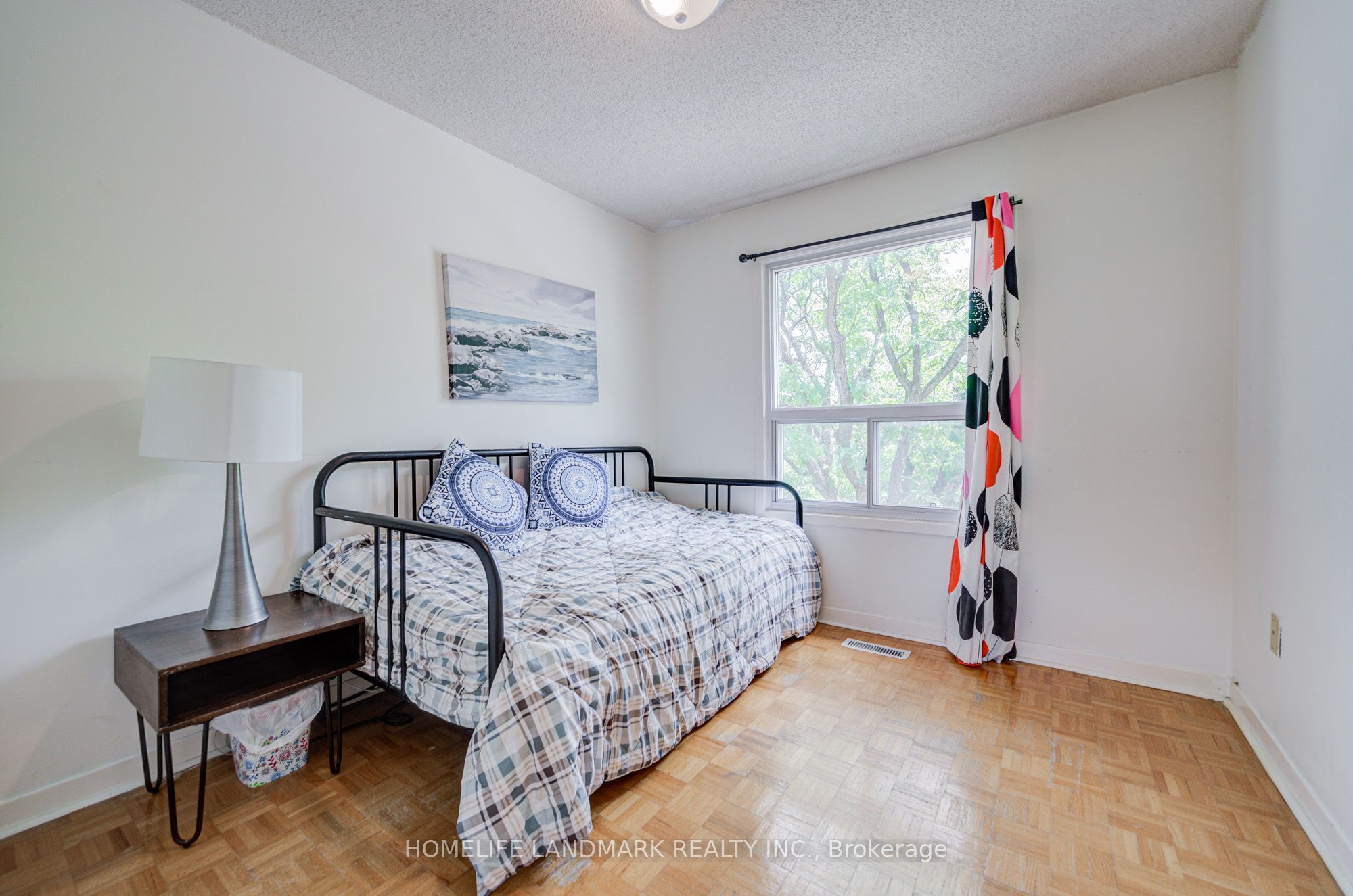 6 Thunder Grove Property Photo 29