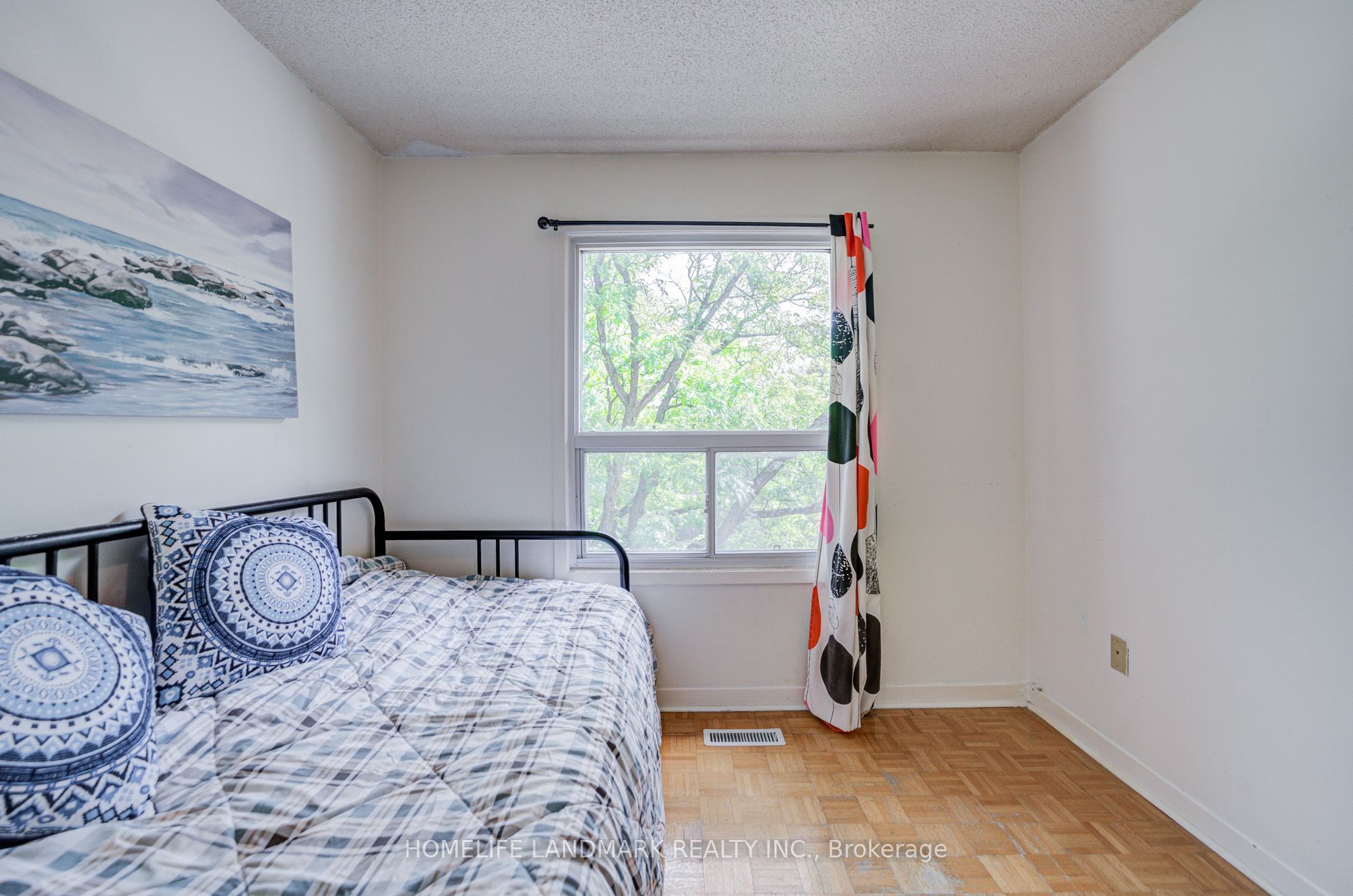 6 Thunder Grove Property Photo 30
