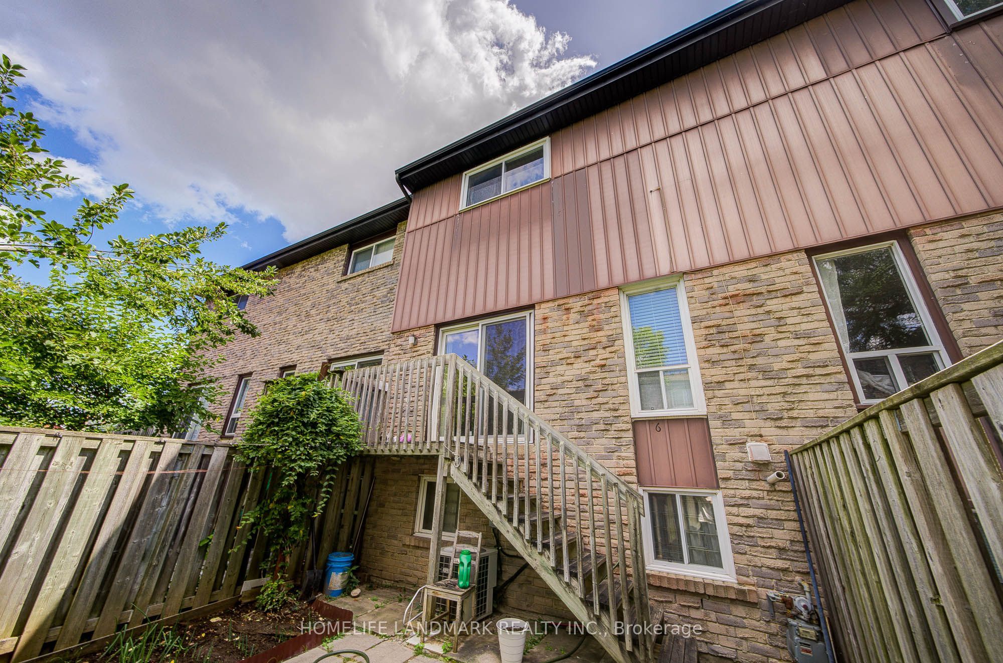 6 Thunder Grove Property Photo 43