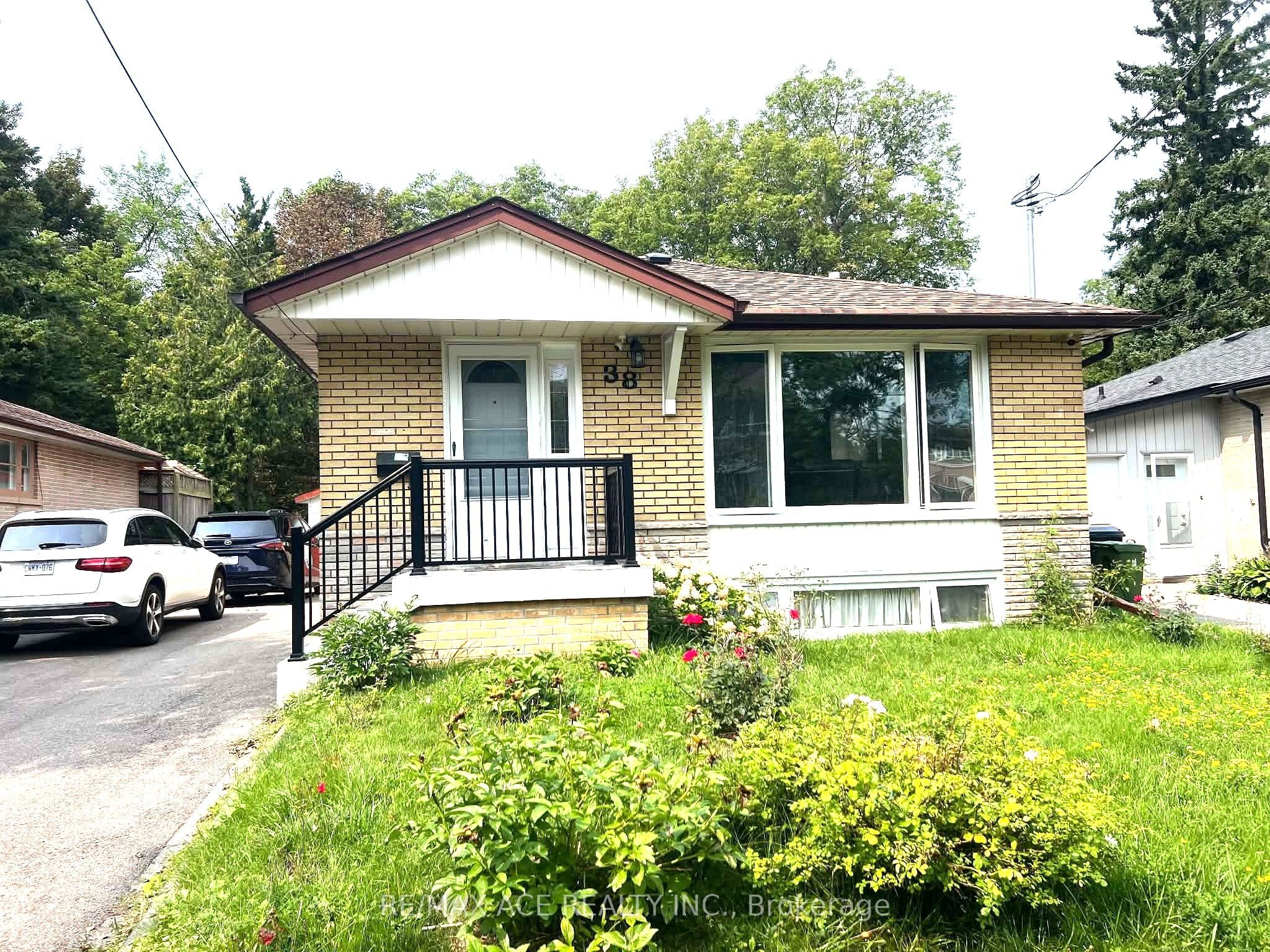 38 Celeste Drive Bsmt Property Photo 1