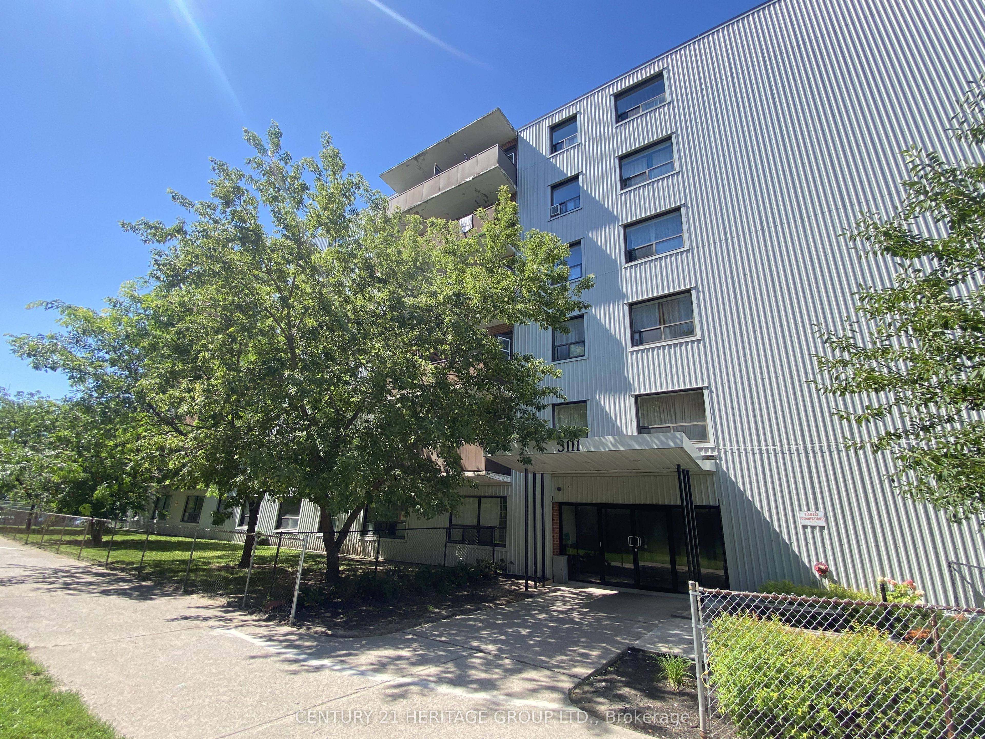 3111 Eglinton Avenue E 509 Property Photo 2