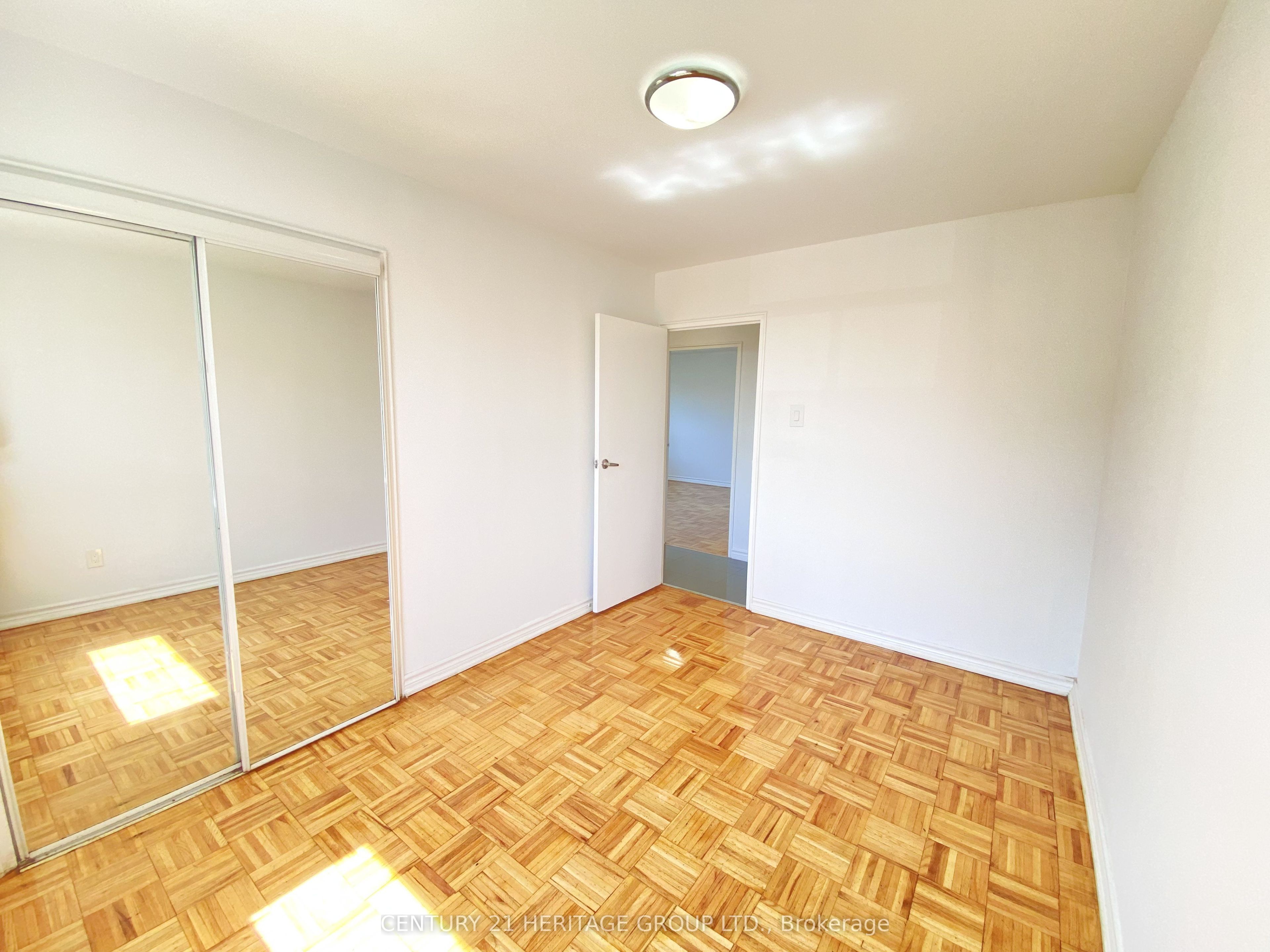 3111 Eglinton Avenue E 509 Property Photo 13