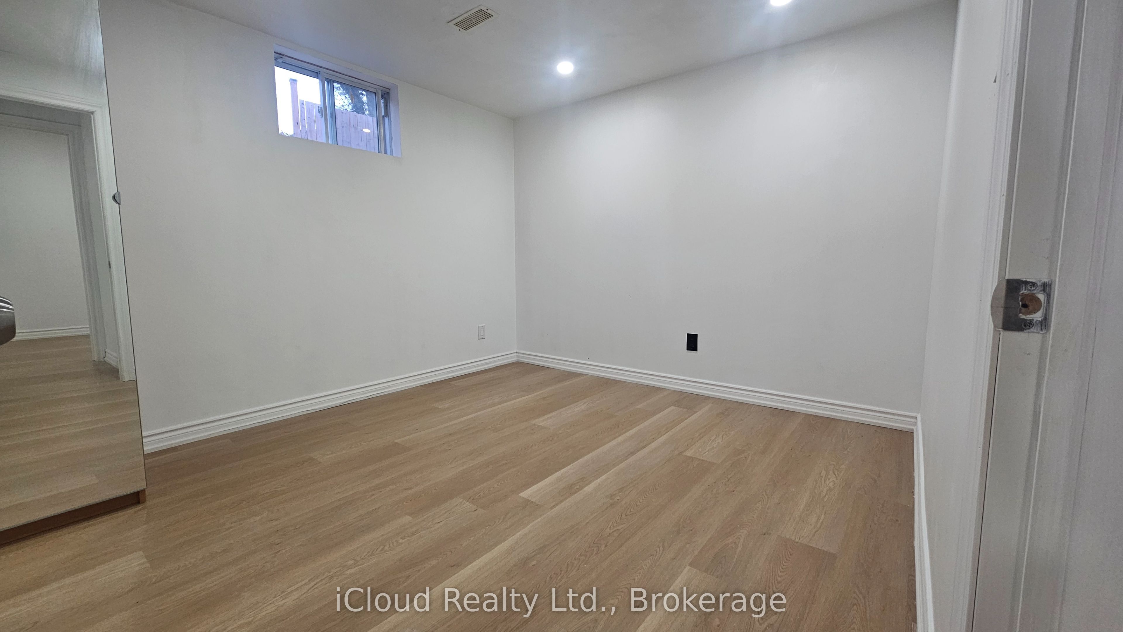 32 Frey Crescent Basement Property Photo 8