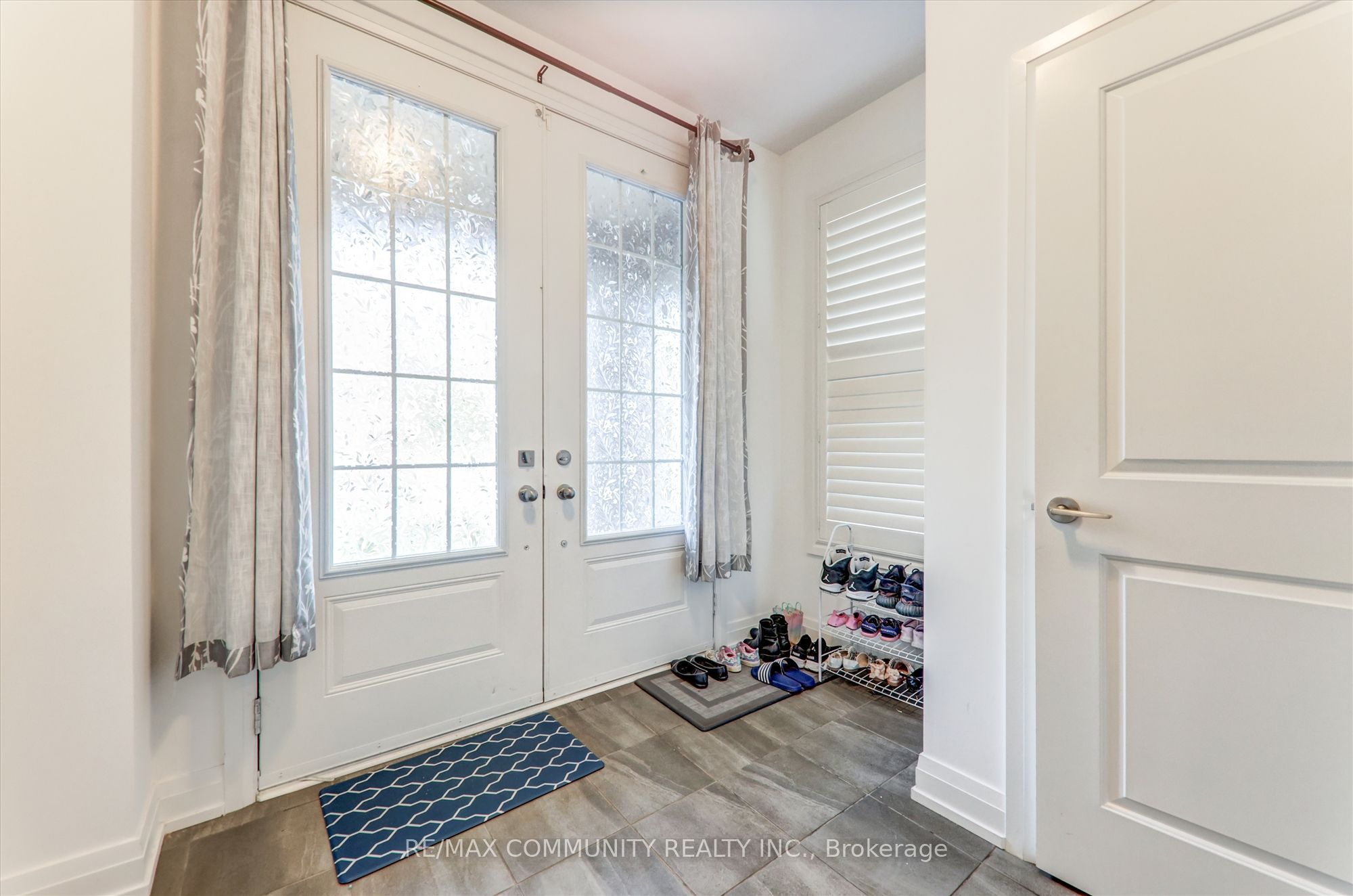 14 Audubon Street Property Photo 5