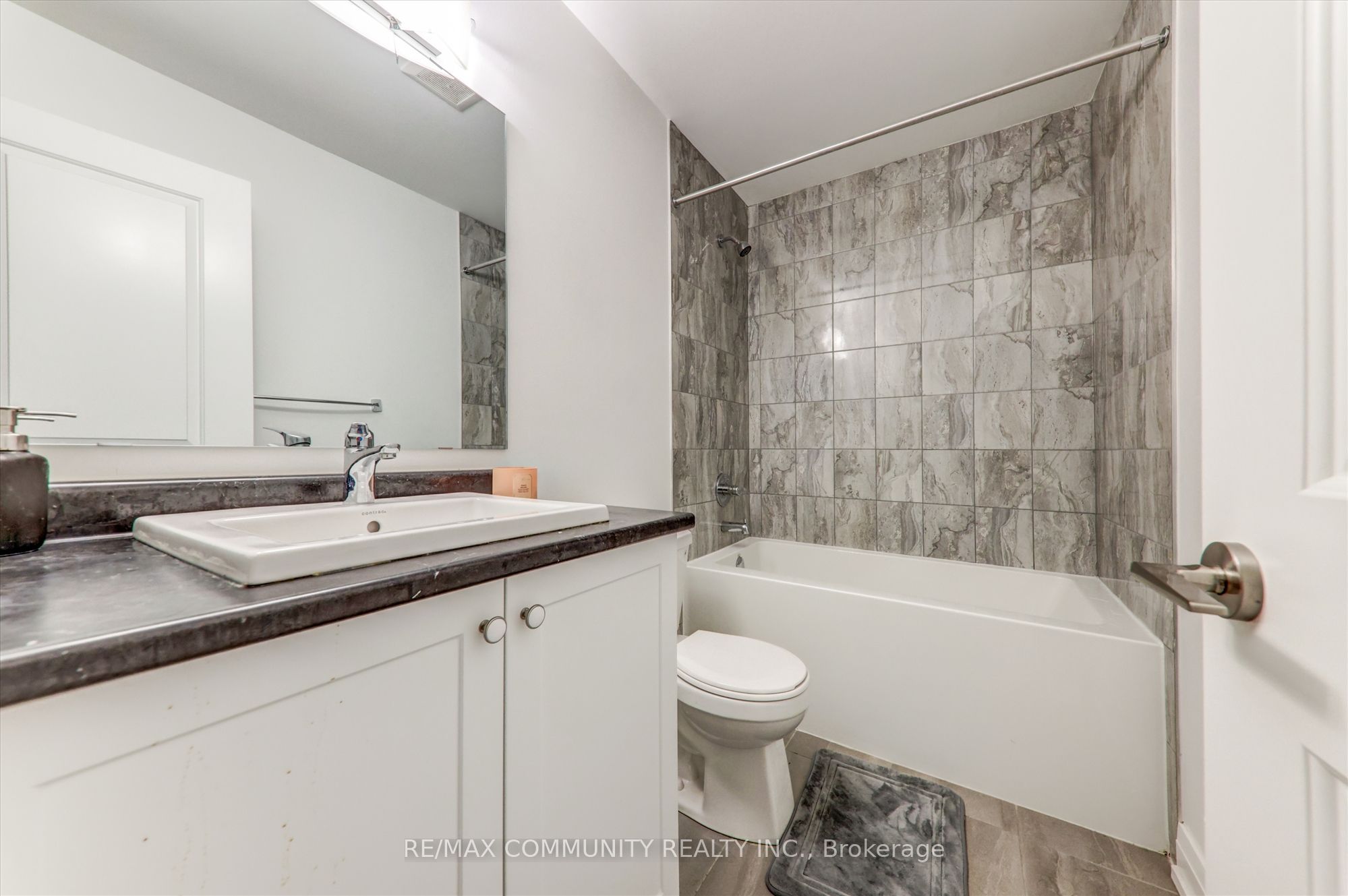 14 Audubon Street Property Photo 28