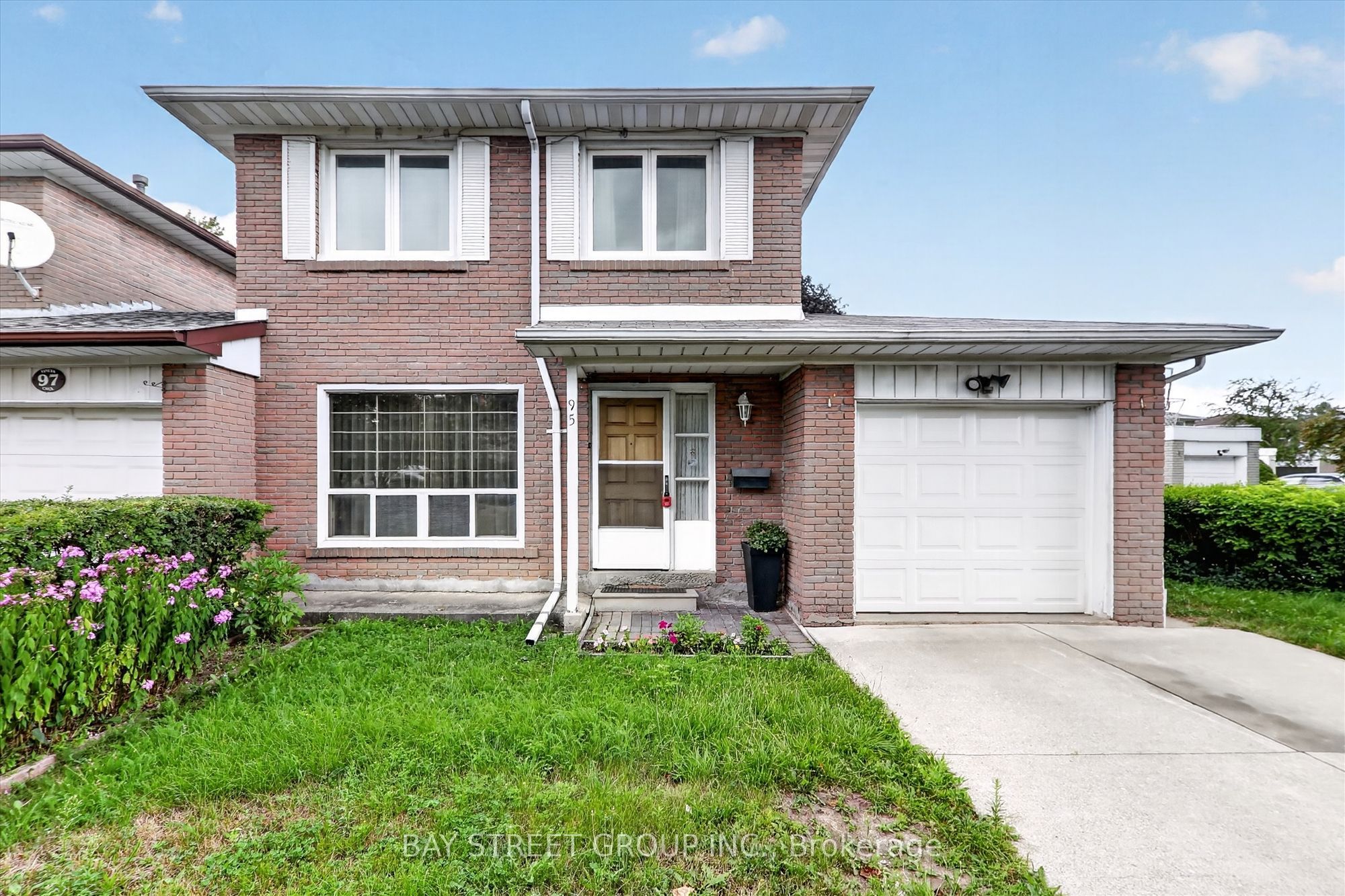 95 Tineta Crescent Property Photo 2
