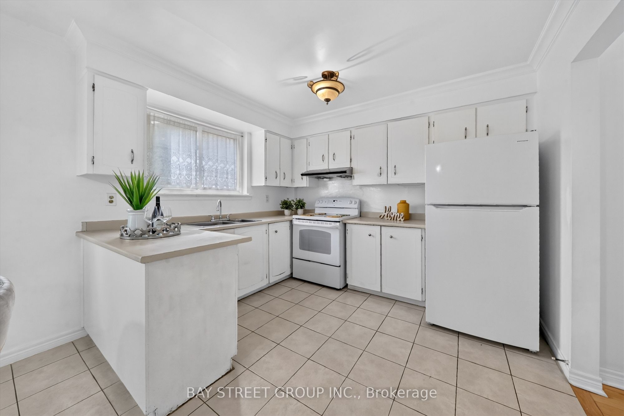 95 Tineta Crescent Property Photo 7