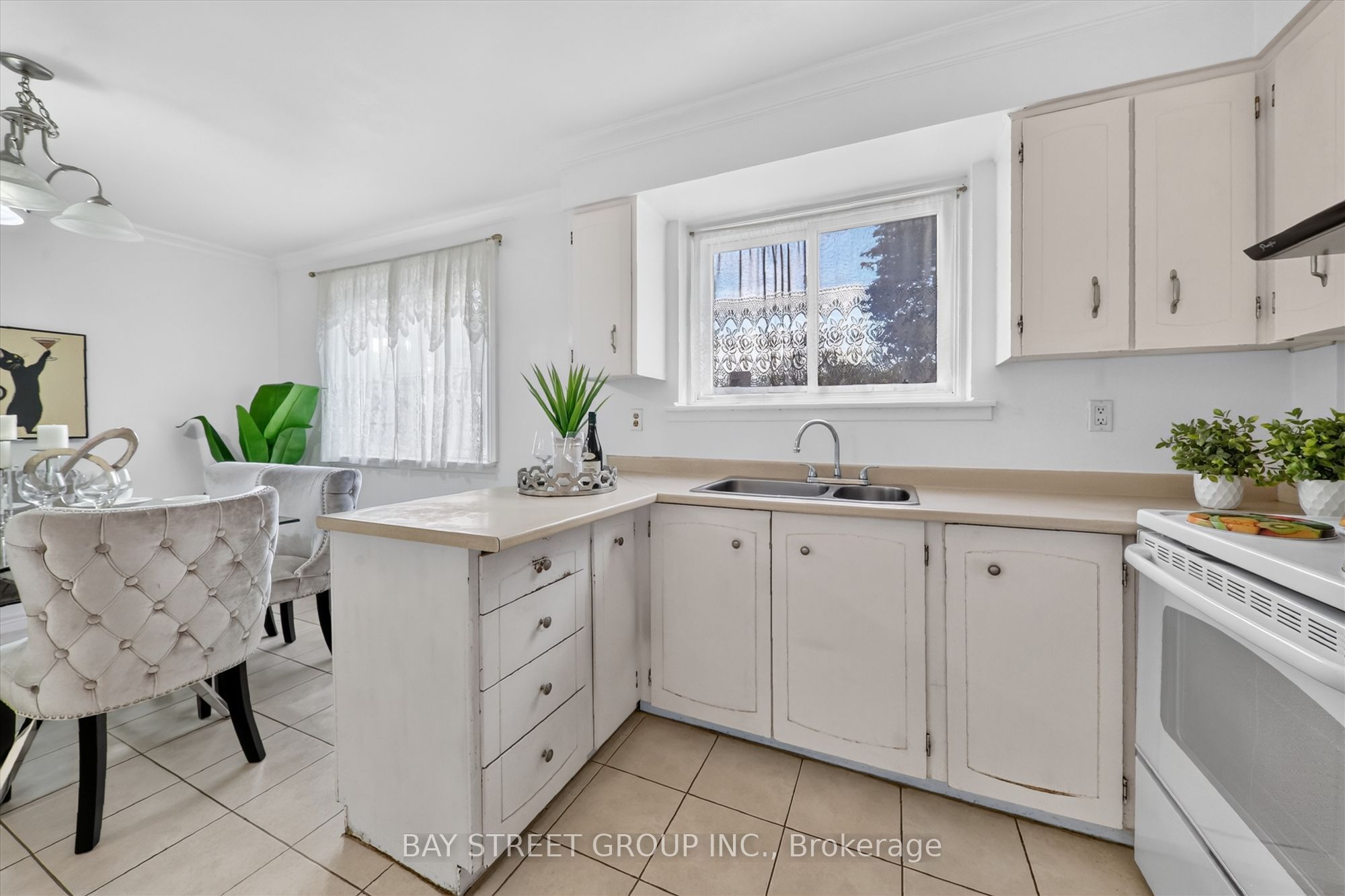 95 Tineta Crescent Property Photo 8