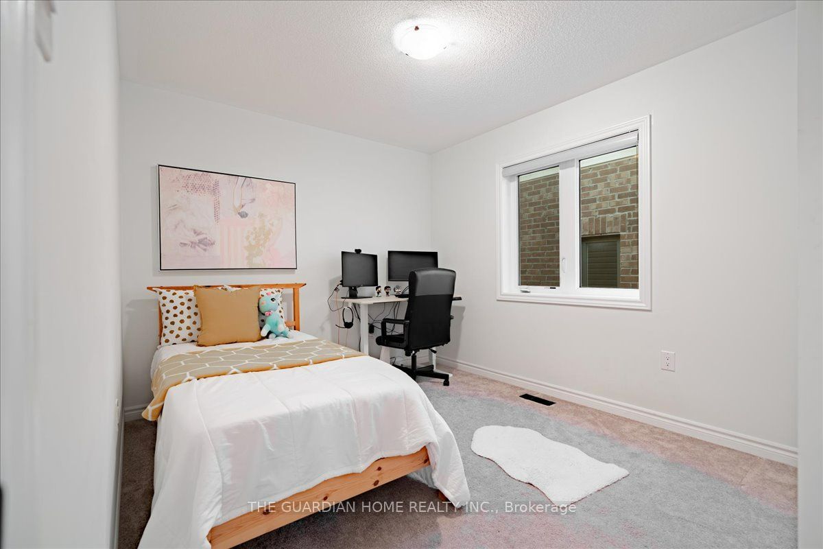 45 Barkerville Drive Property Photo 35