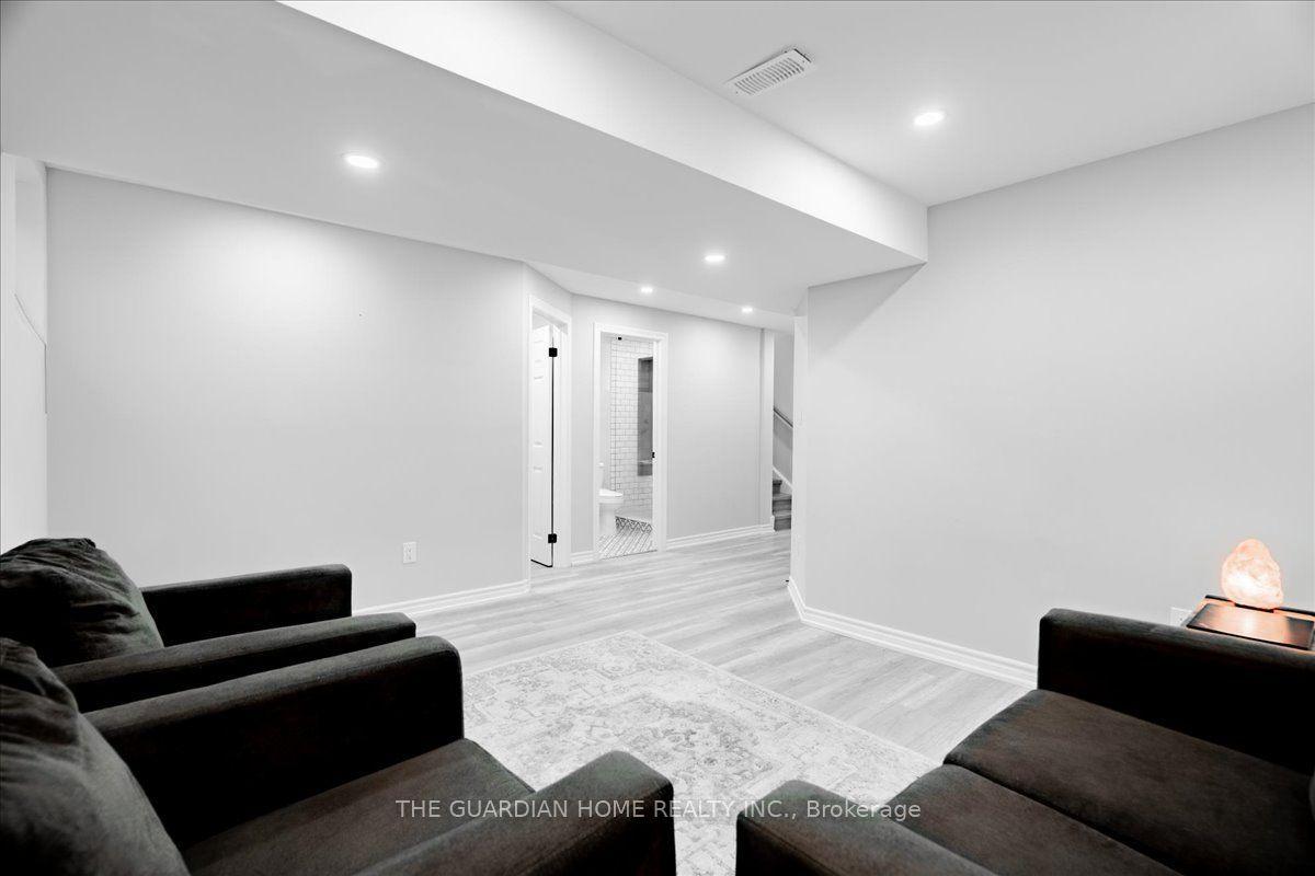 45 Barkerville Drive Property Photo 44