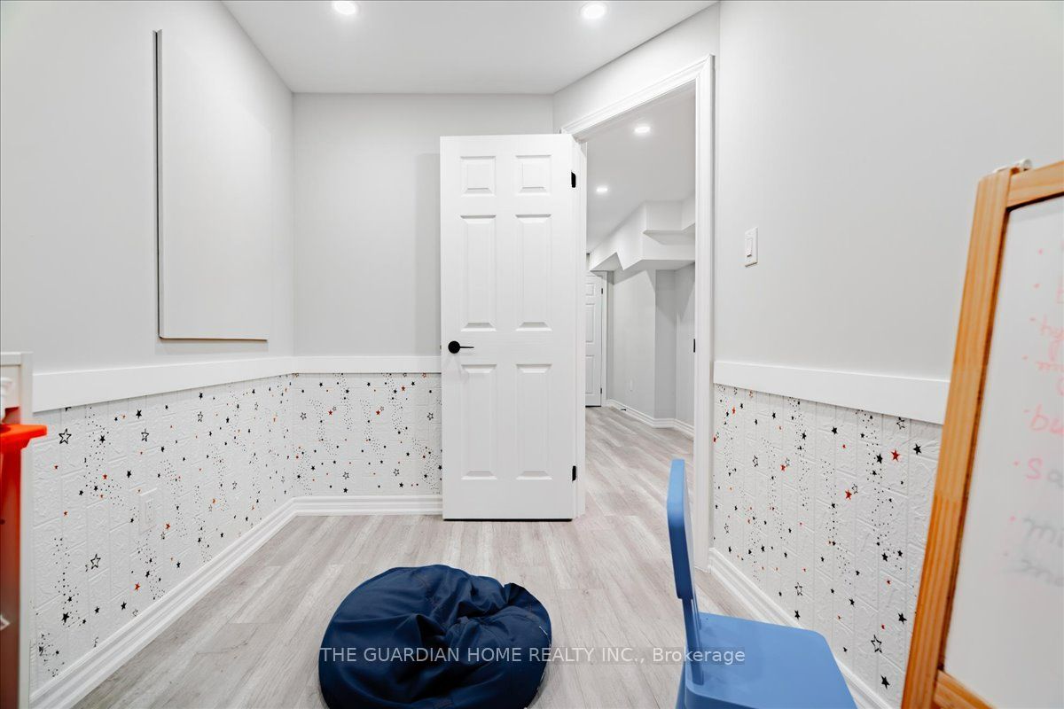 45 Barkerville Drive Property Photo 46