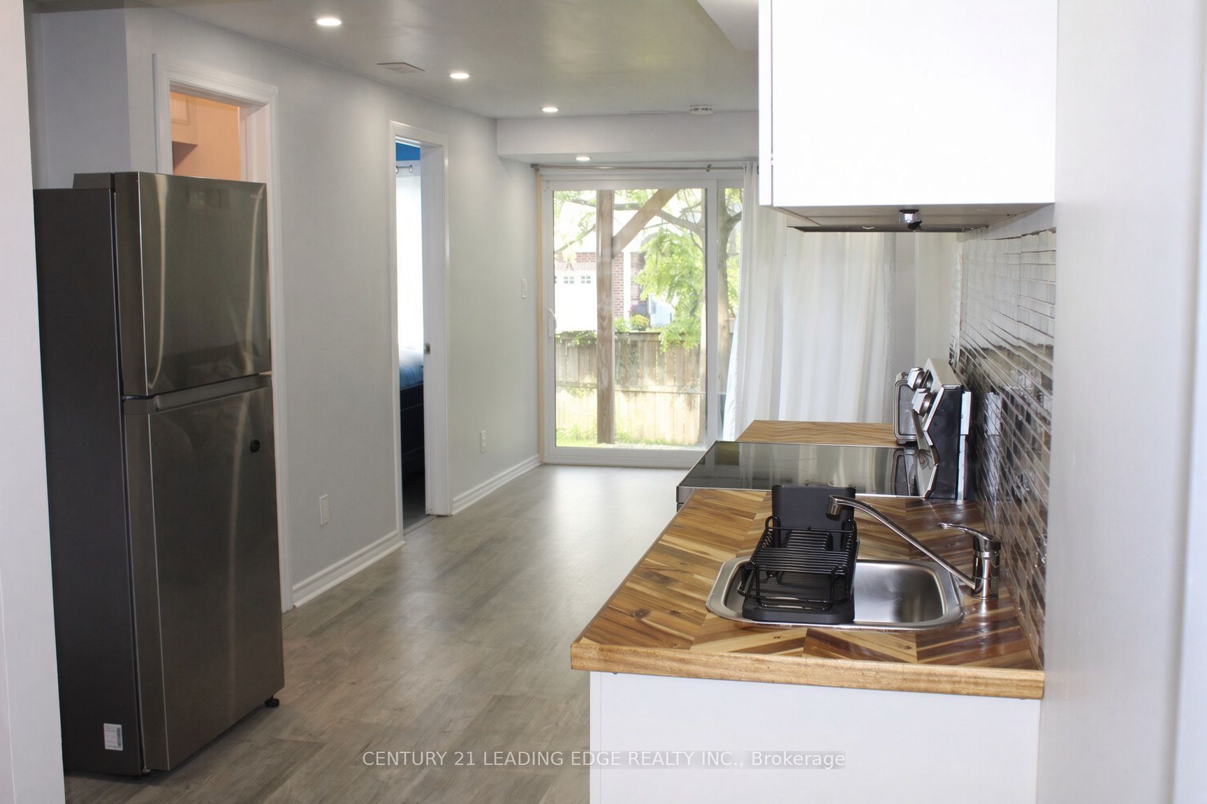 75 Pine Gate Place Property Photo 6