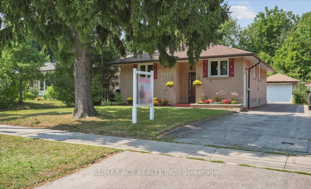 26 Oakridge Drive Main Property Photo 1