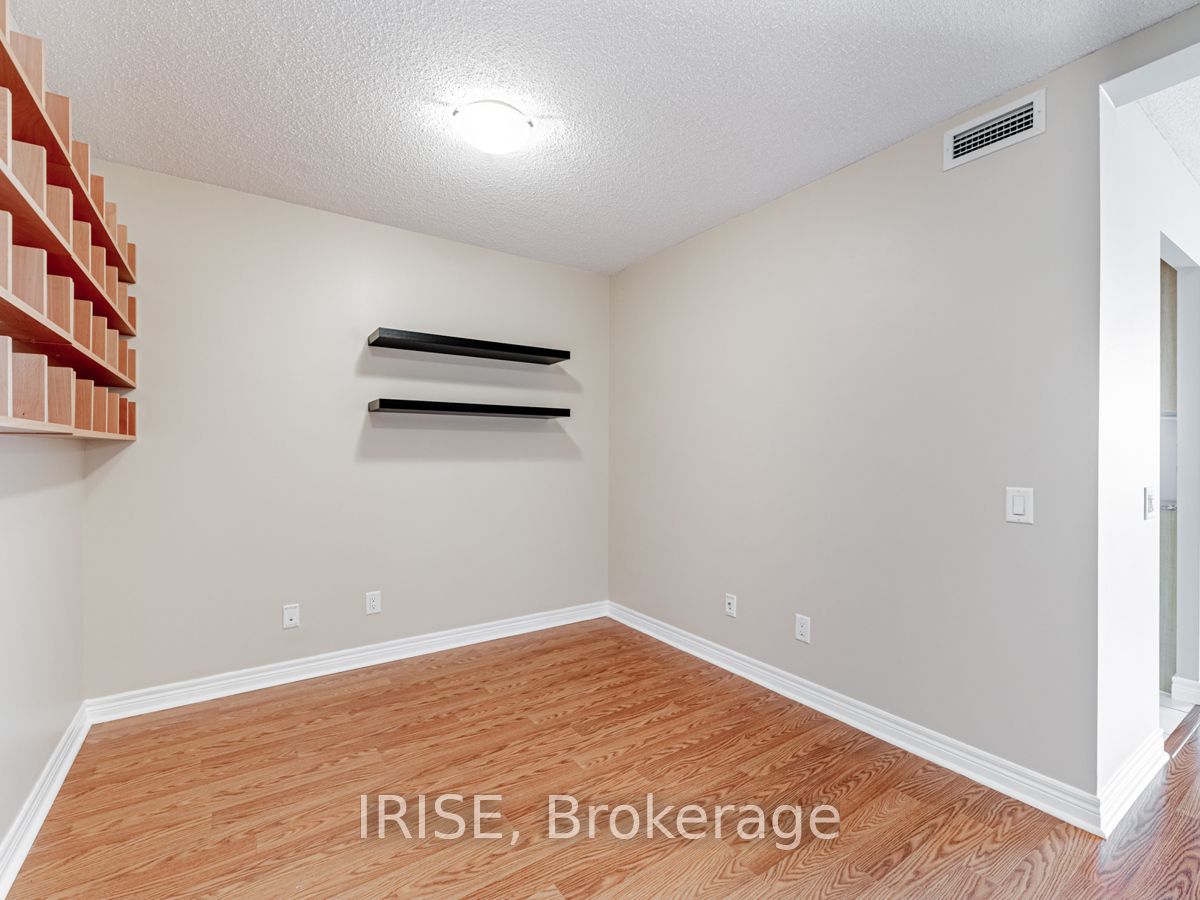 83 Borough Drive 715 Property Photo 3