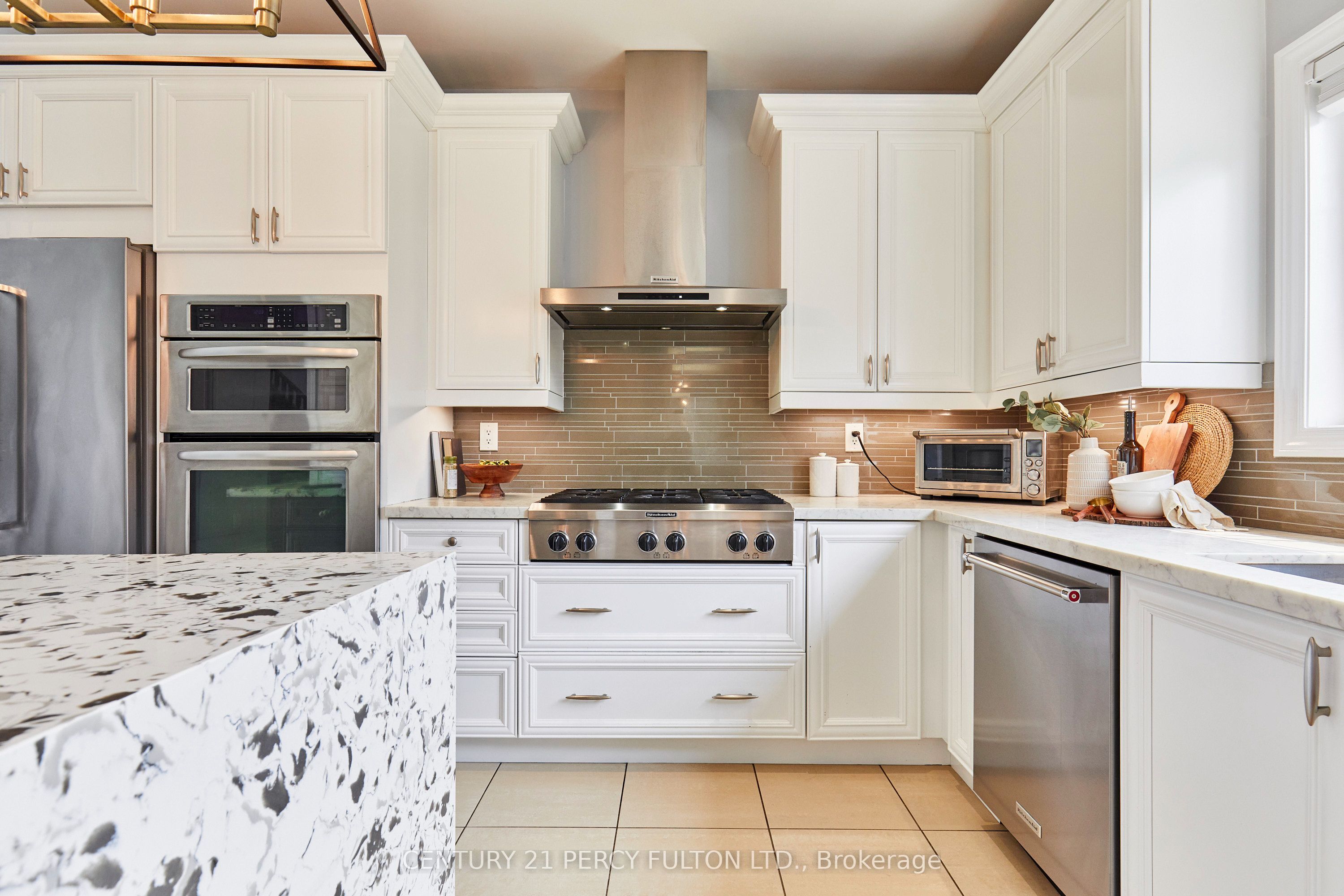 8 Mackeller Court Property Photo 12
