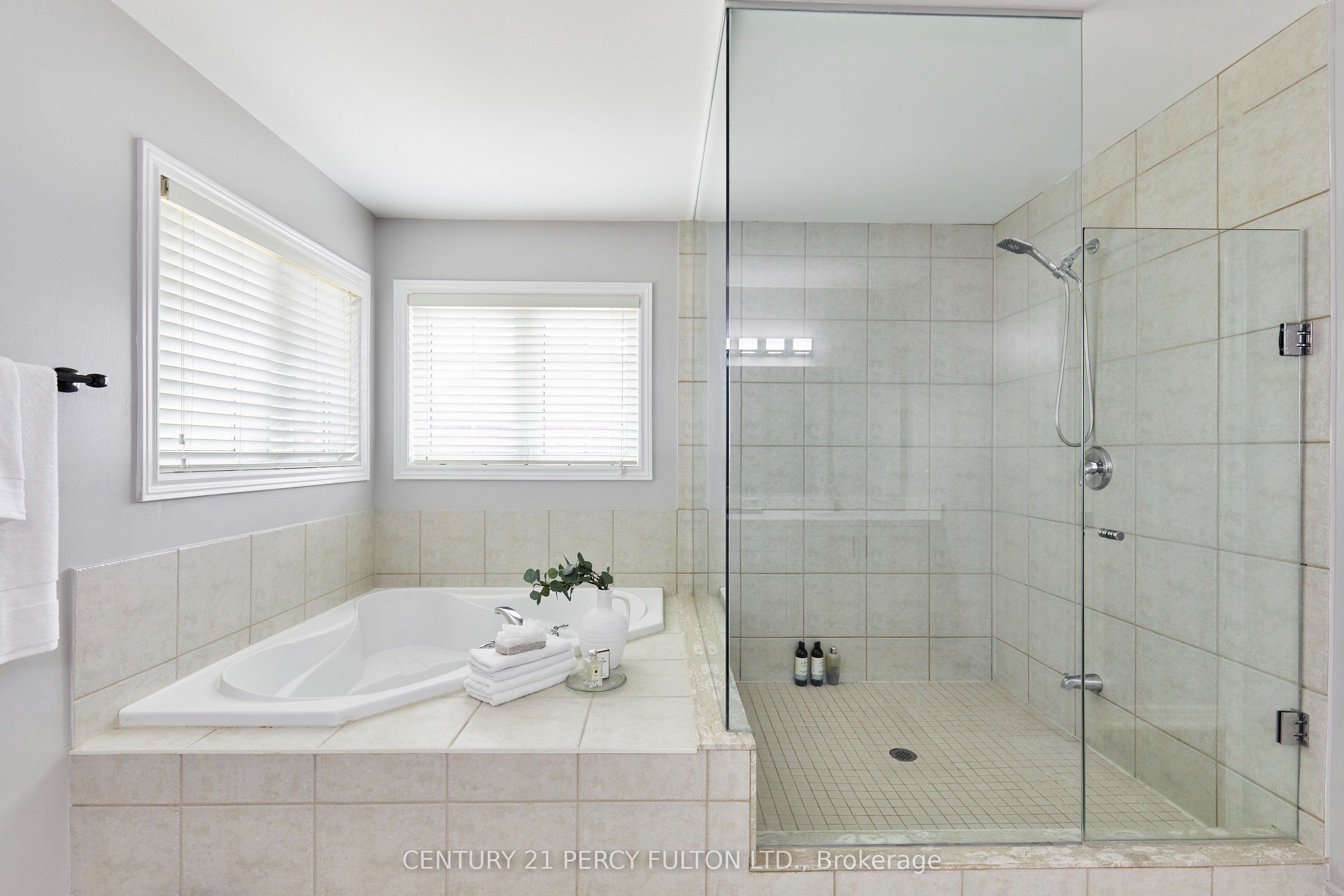 8 Mackeller Court Property Photo 28