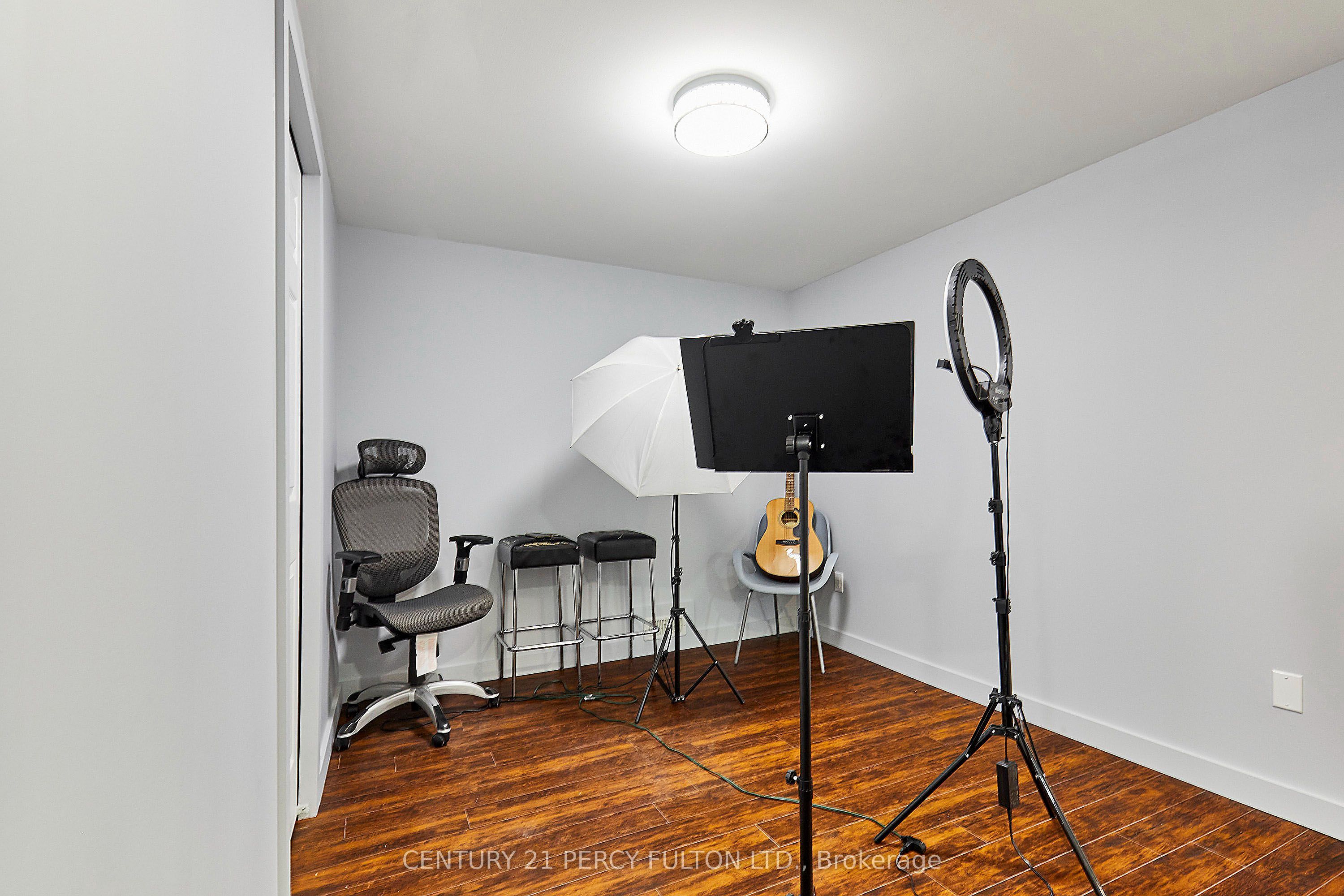 8 Mackeller Court Property Photo 42