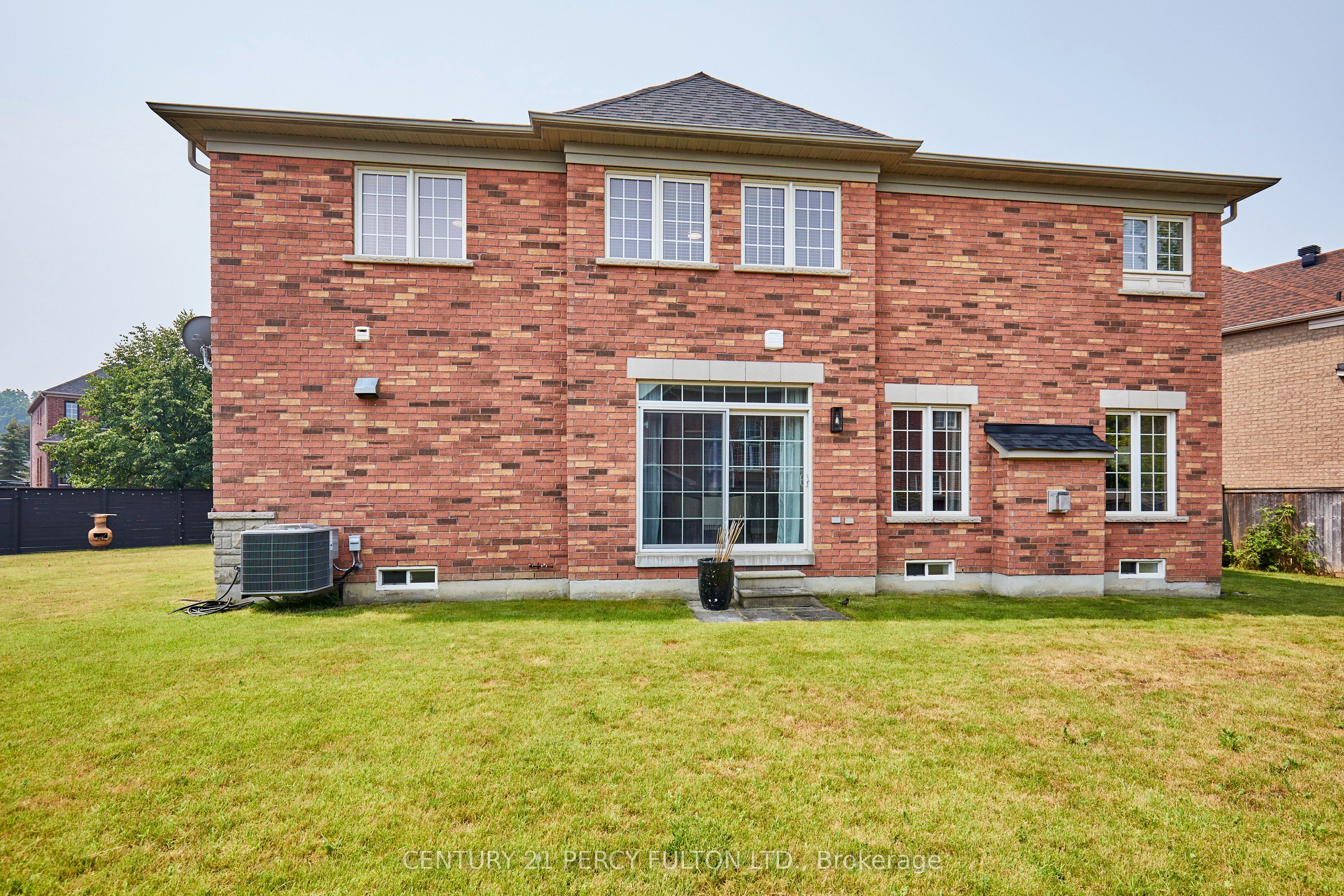 8 Mackeller Court Property Photo 46