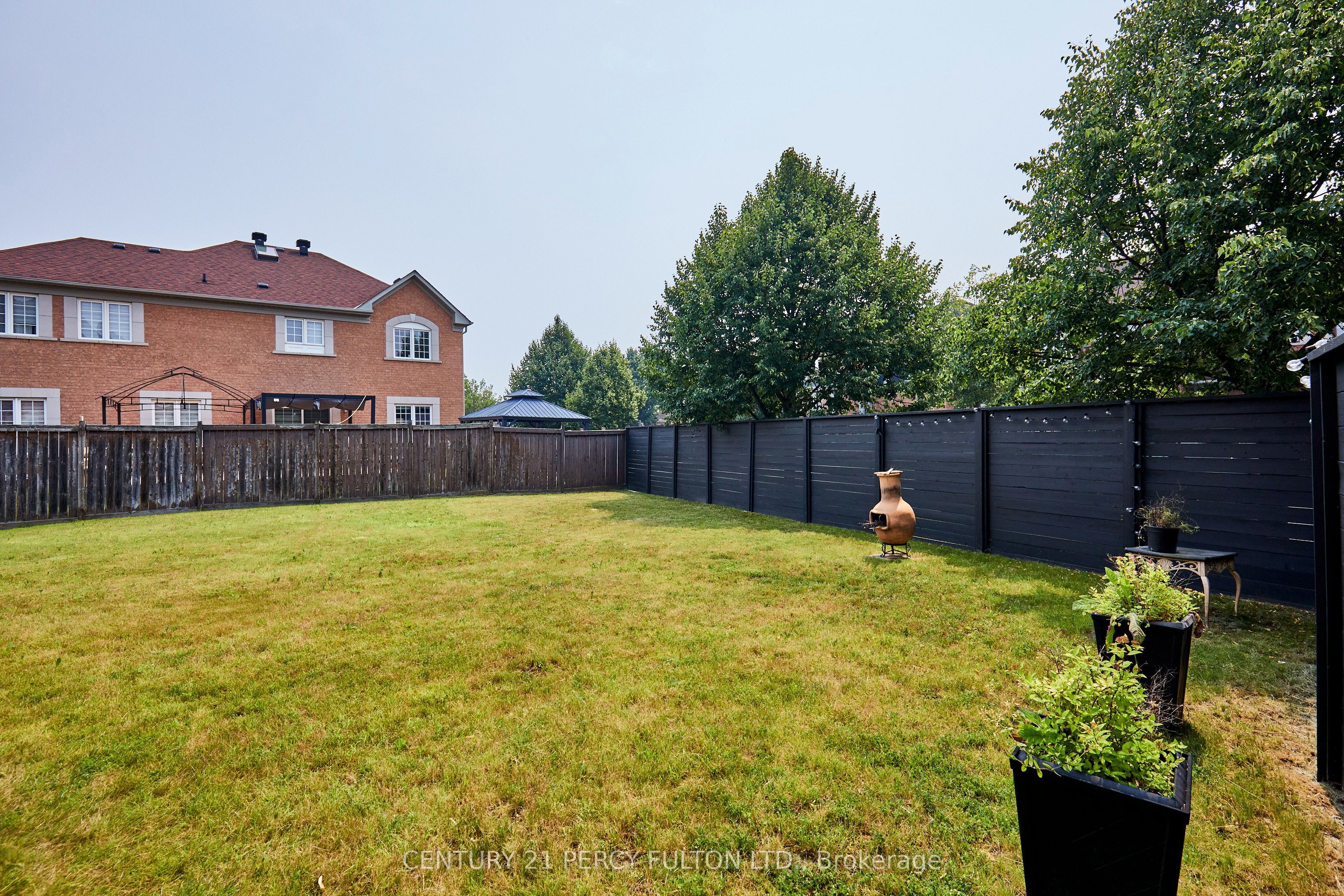 8 Mackeller Court Property Photo 48