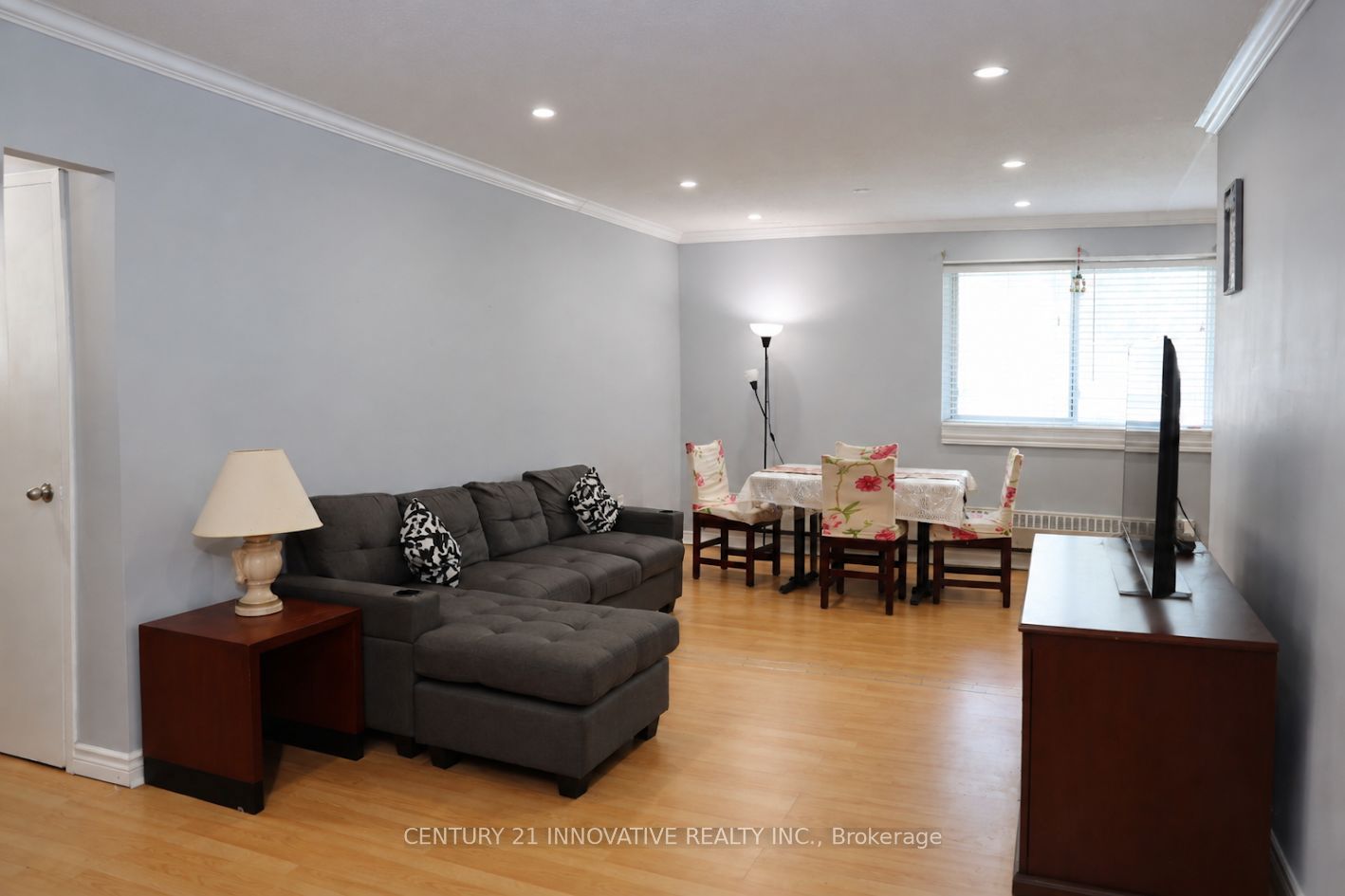 936 Glen Street 101 Property Photo 5