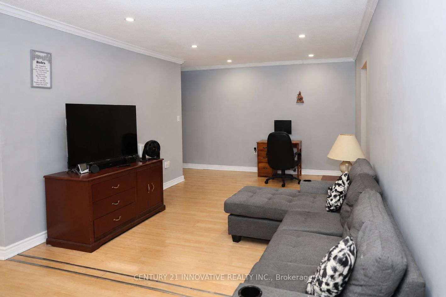 936 Glen Street 101 Property Photo 6