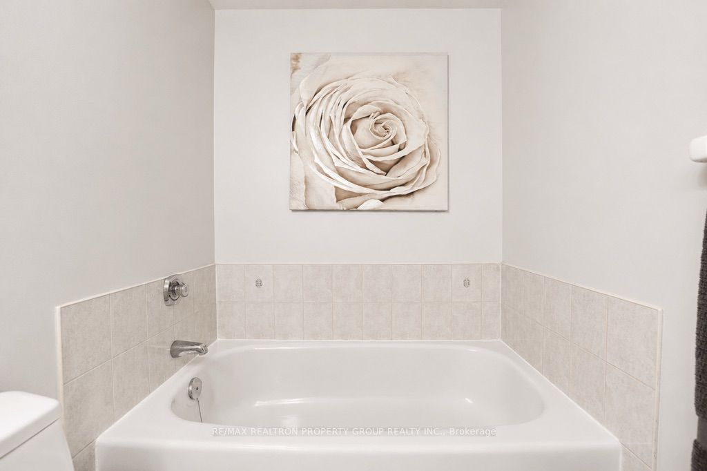 1400 The Esplanade N 402 Property Photo 7