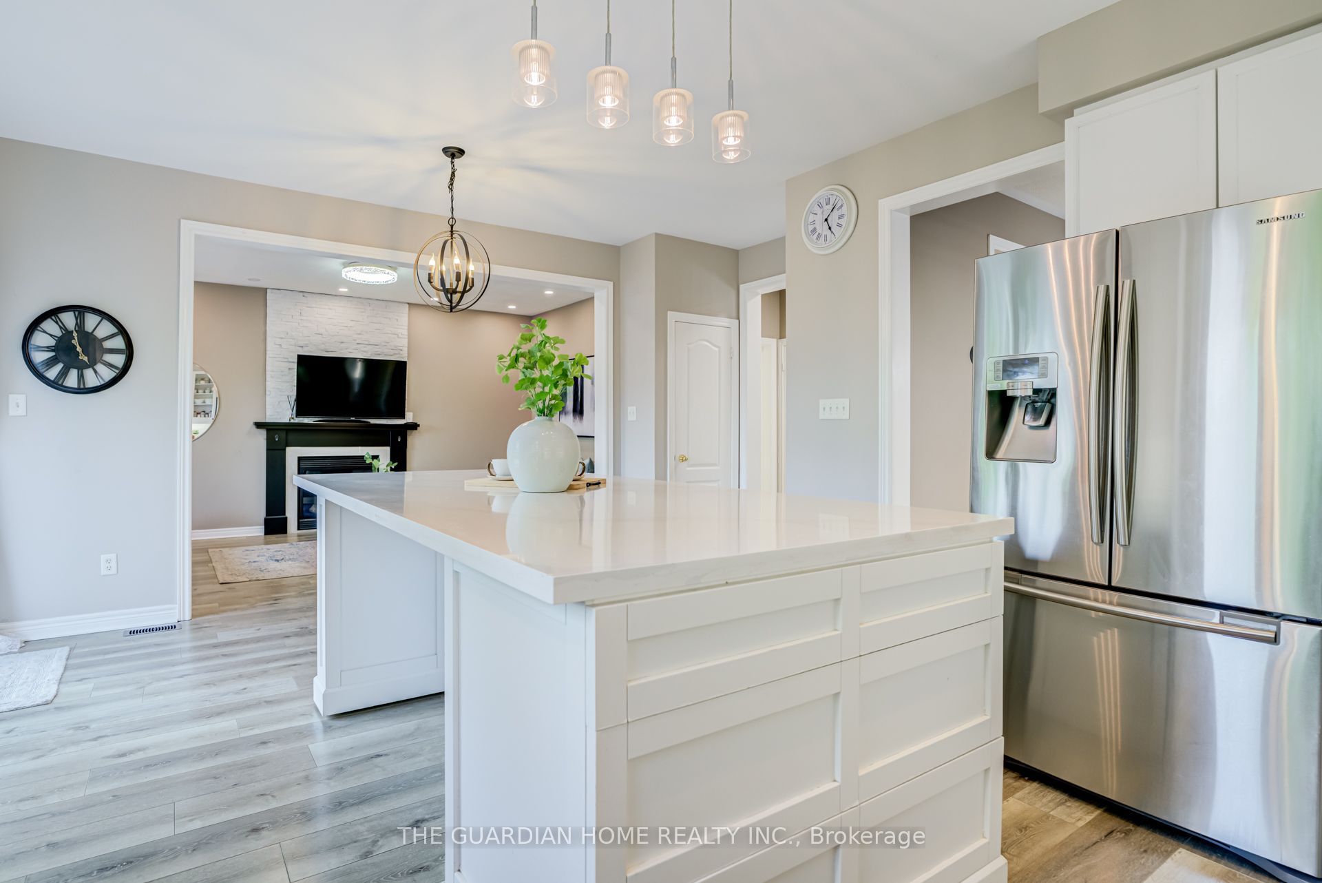 1214 Harlstone Crescent Property Photo 17