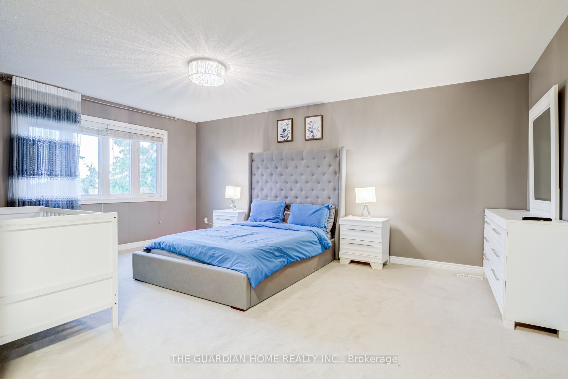 1214 Harlstone Crescent Property Photo 32
