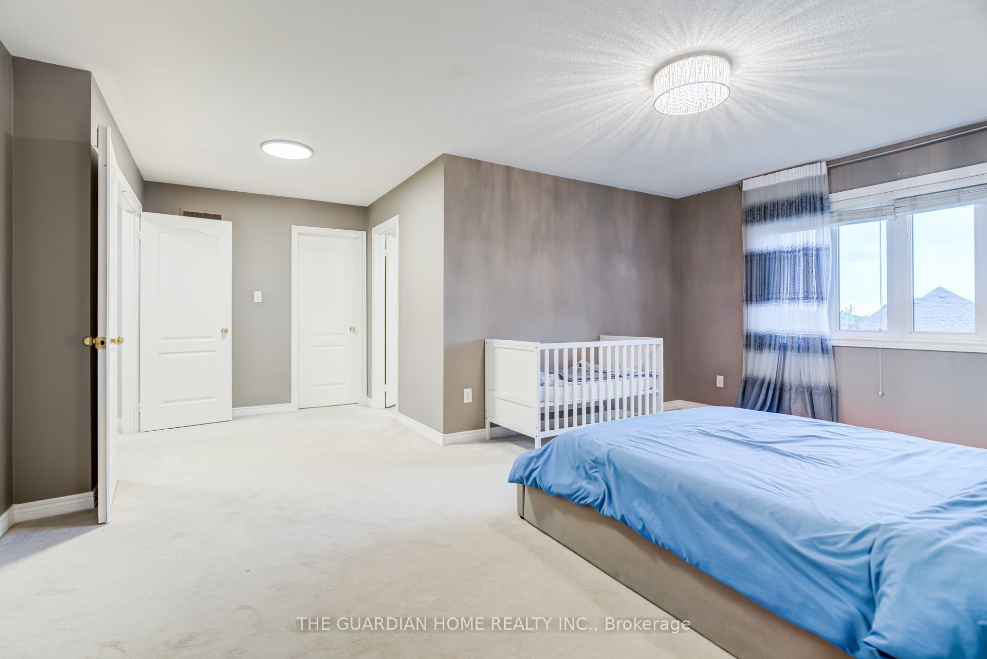 1214 Harlstone Crescent Property Photo 34