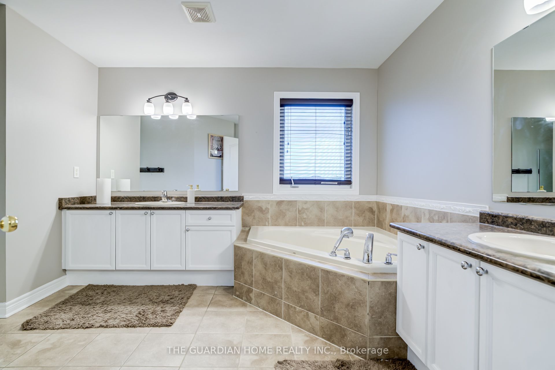 1214 Harlstone Crescent Property Photo 35