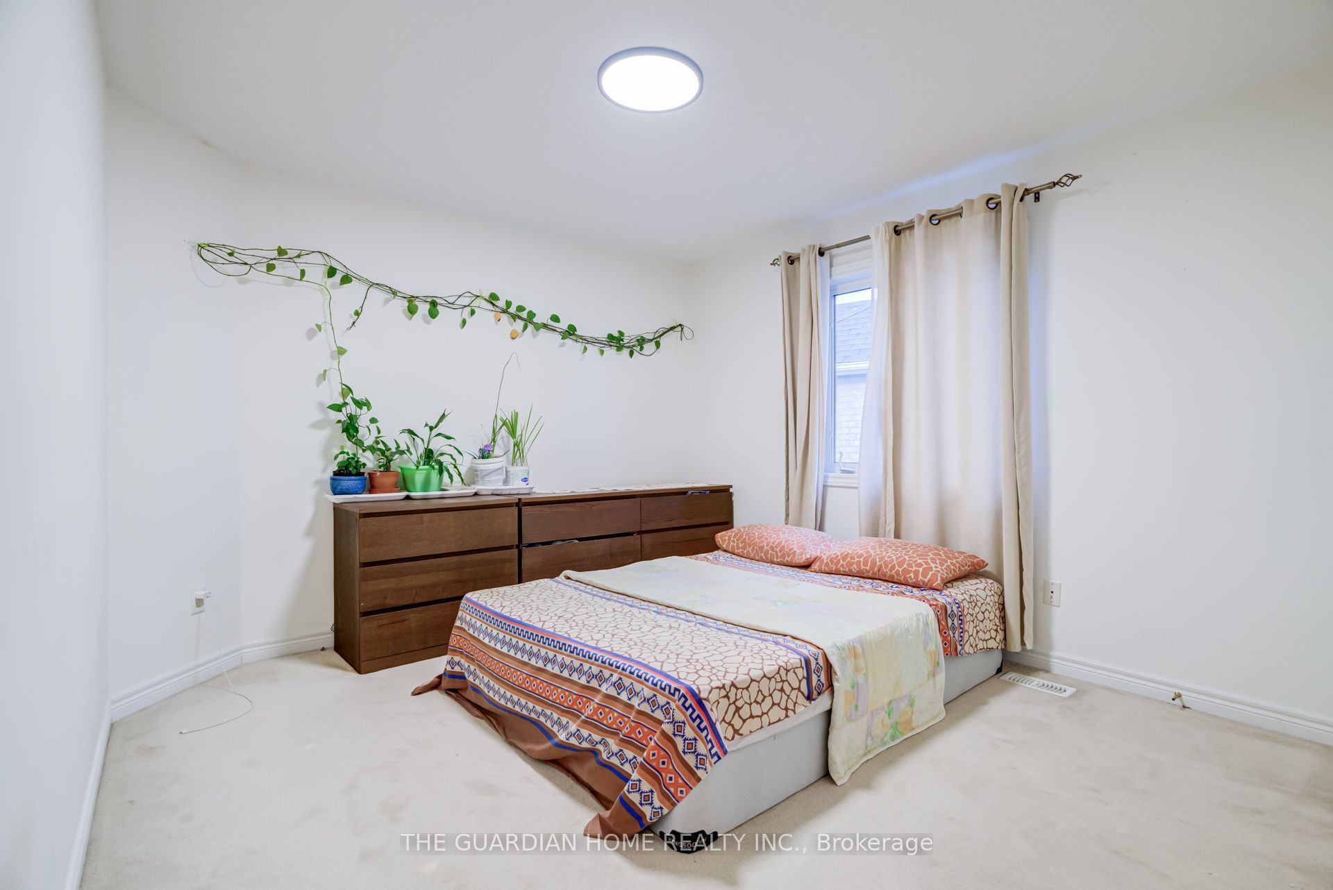 1214 Harlstone Crescent Property Photo 40
