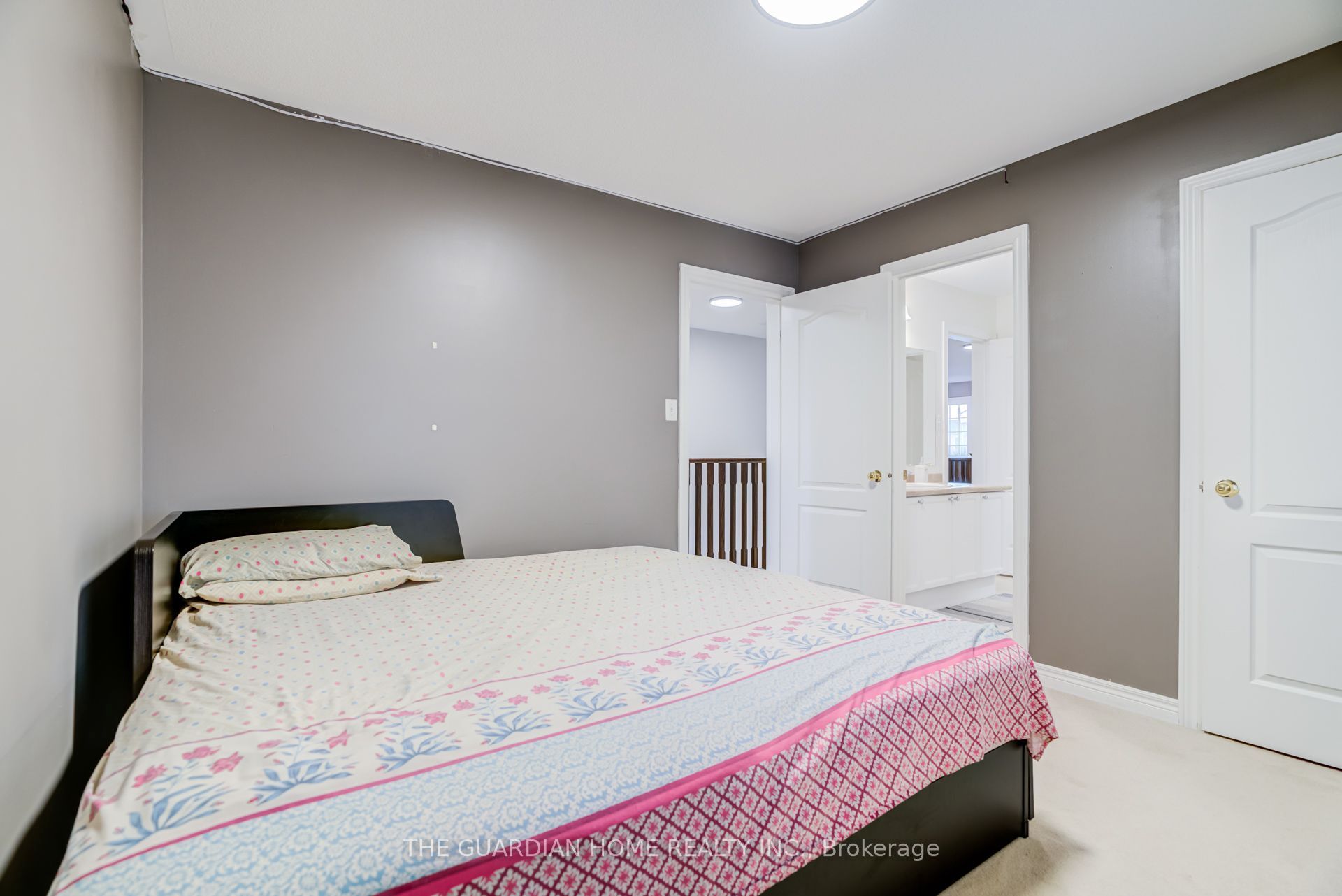 1214 Harlstone Crescent Property Photo 43
