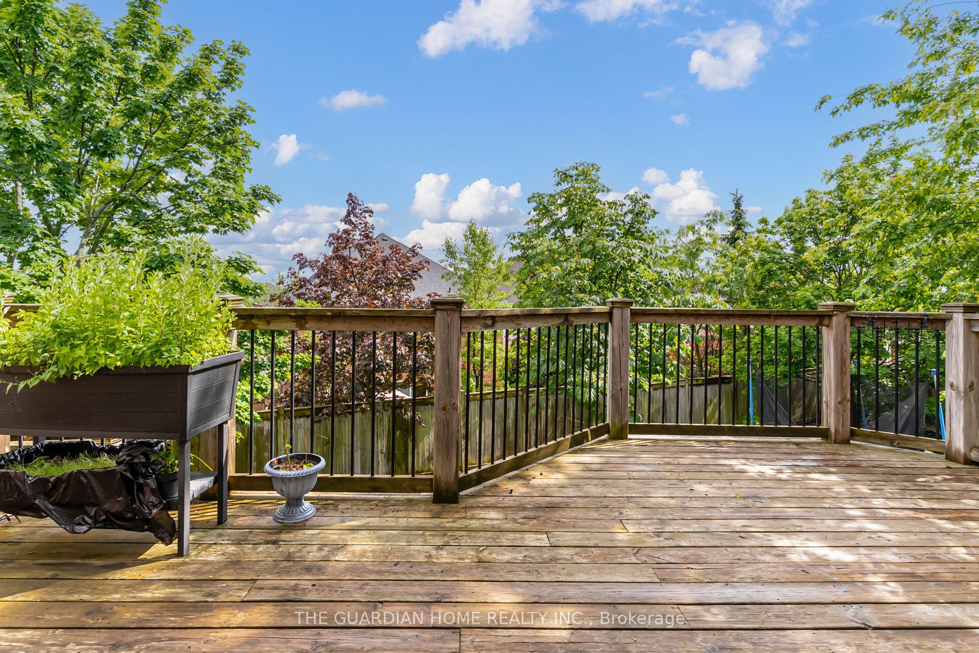 1214 Harlstone Crescent Property Photo 46