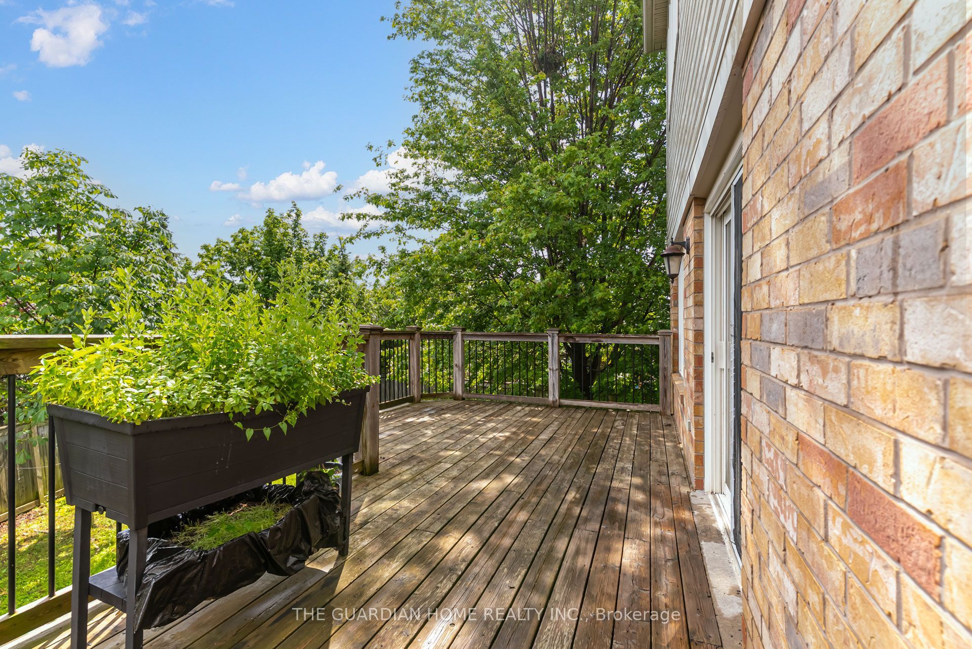 1214 Harlstone Crescent Property Photo 47