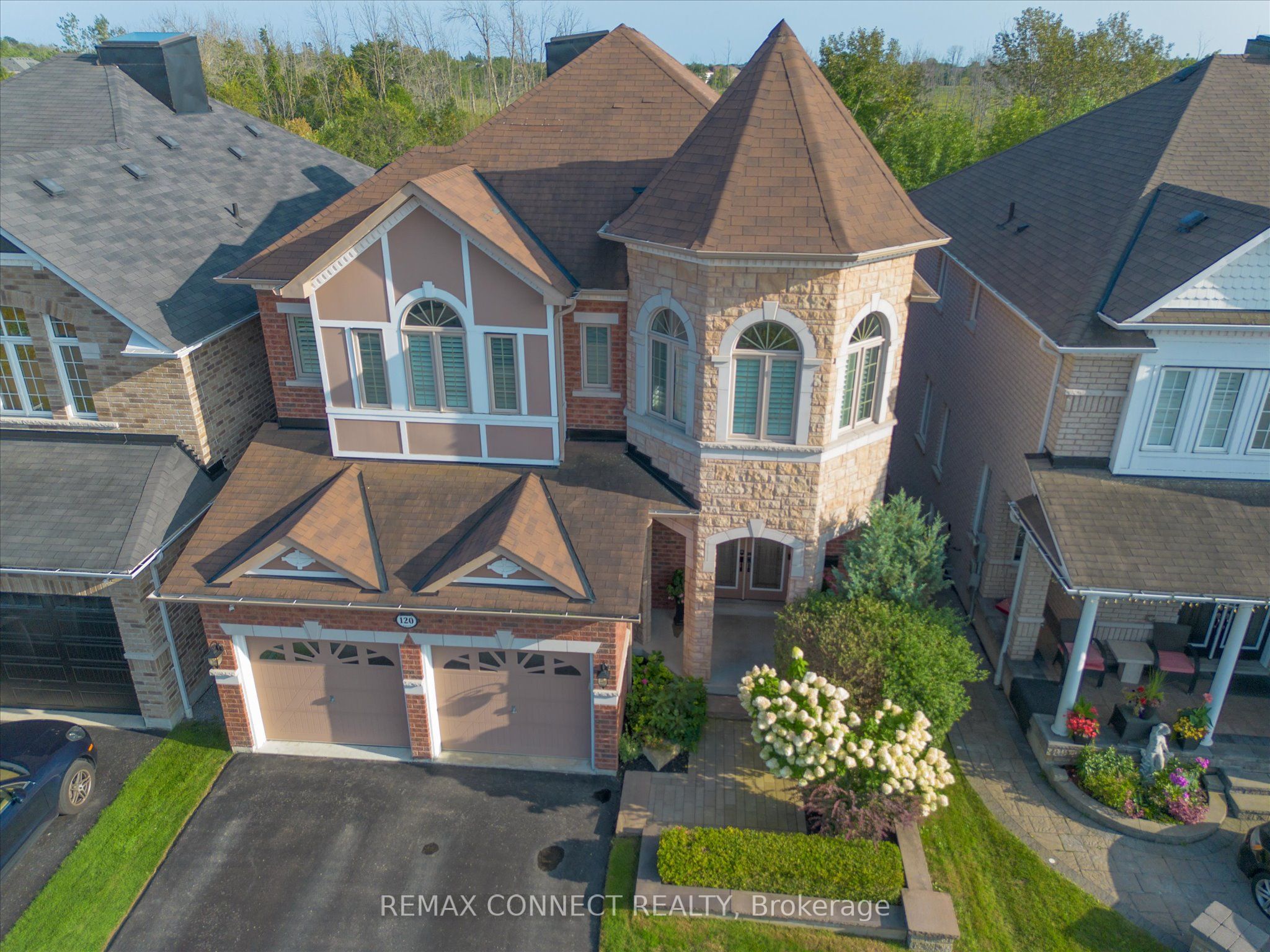 120 Sharplin Drive Property Photo 2