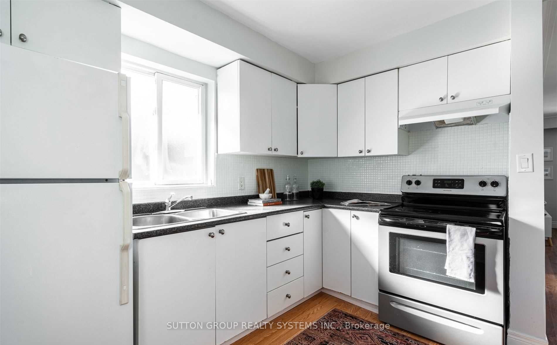 465 Ashdale Avenue 3 Property Photo 2