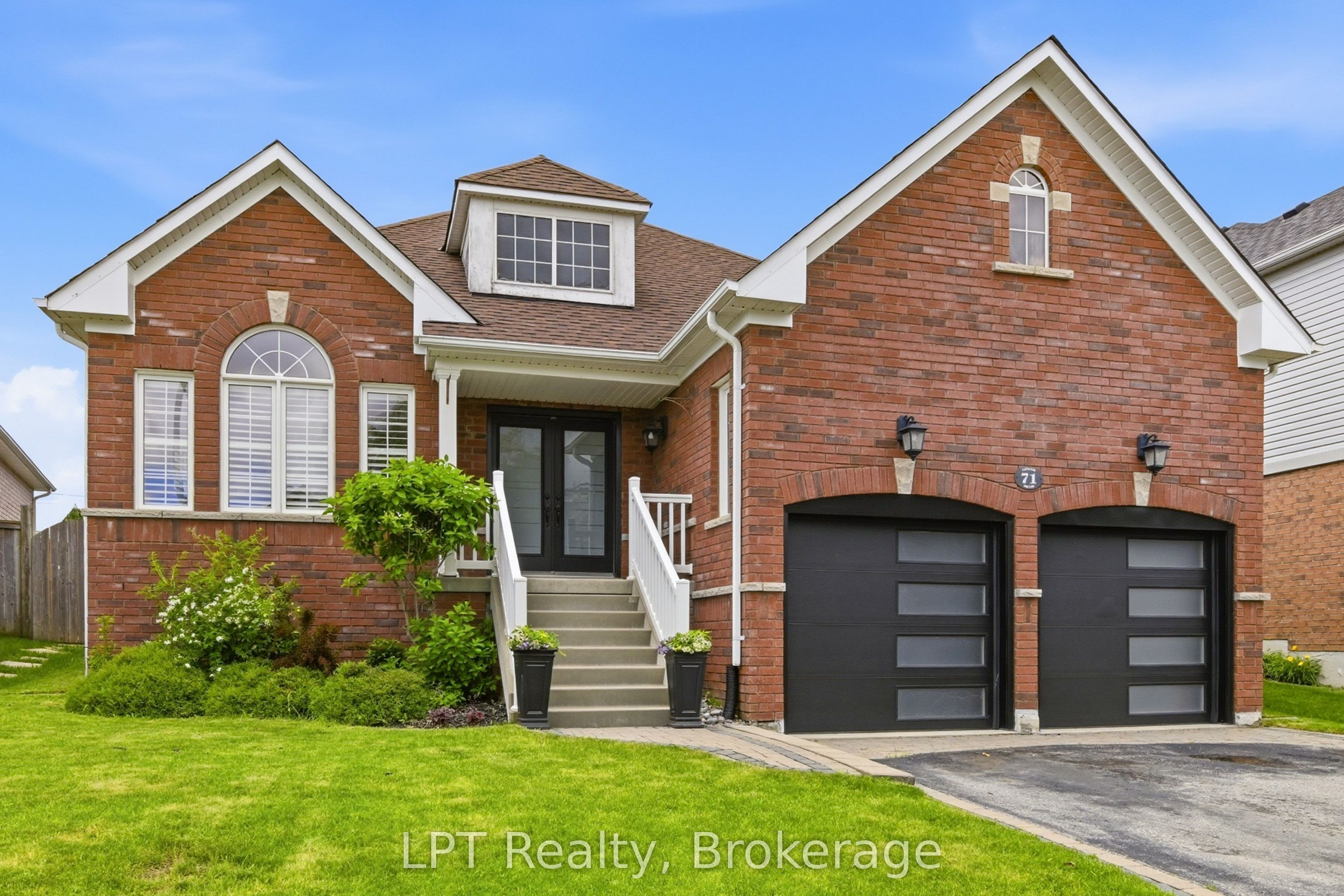 71 Laprade Square Property Photo 1