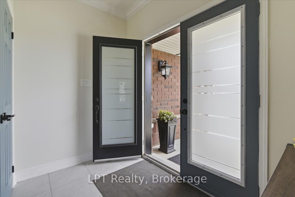71 Laprade Square Property Photo 4