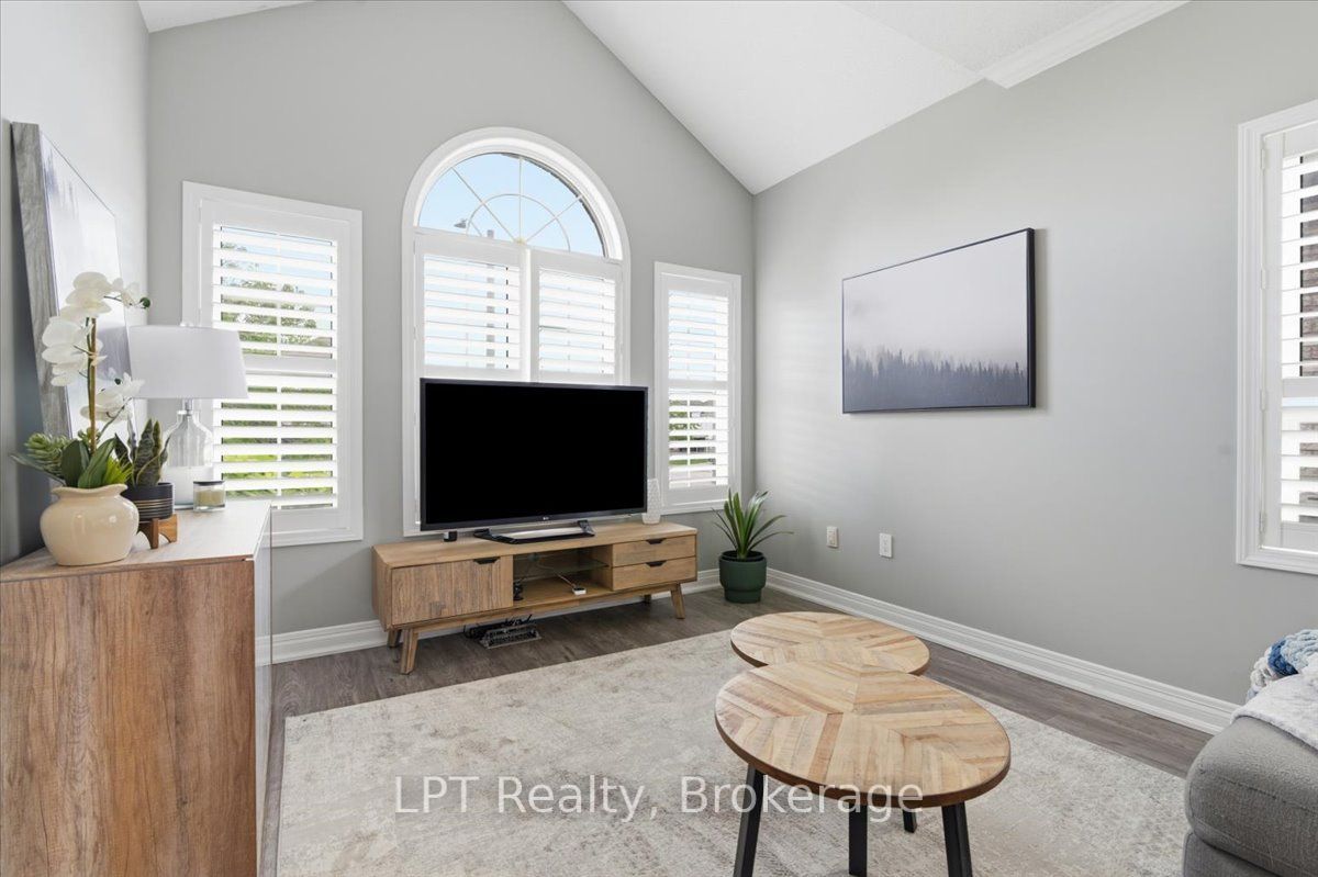 71 Laprade Square Property Photo 7