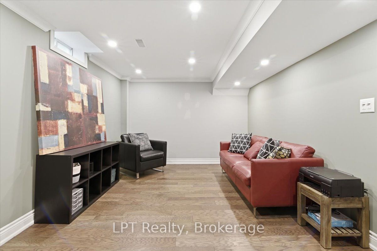 71 Laprade Square Property Photo 23