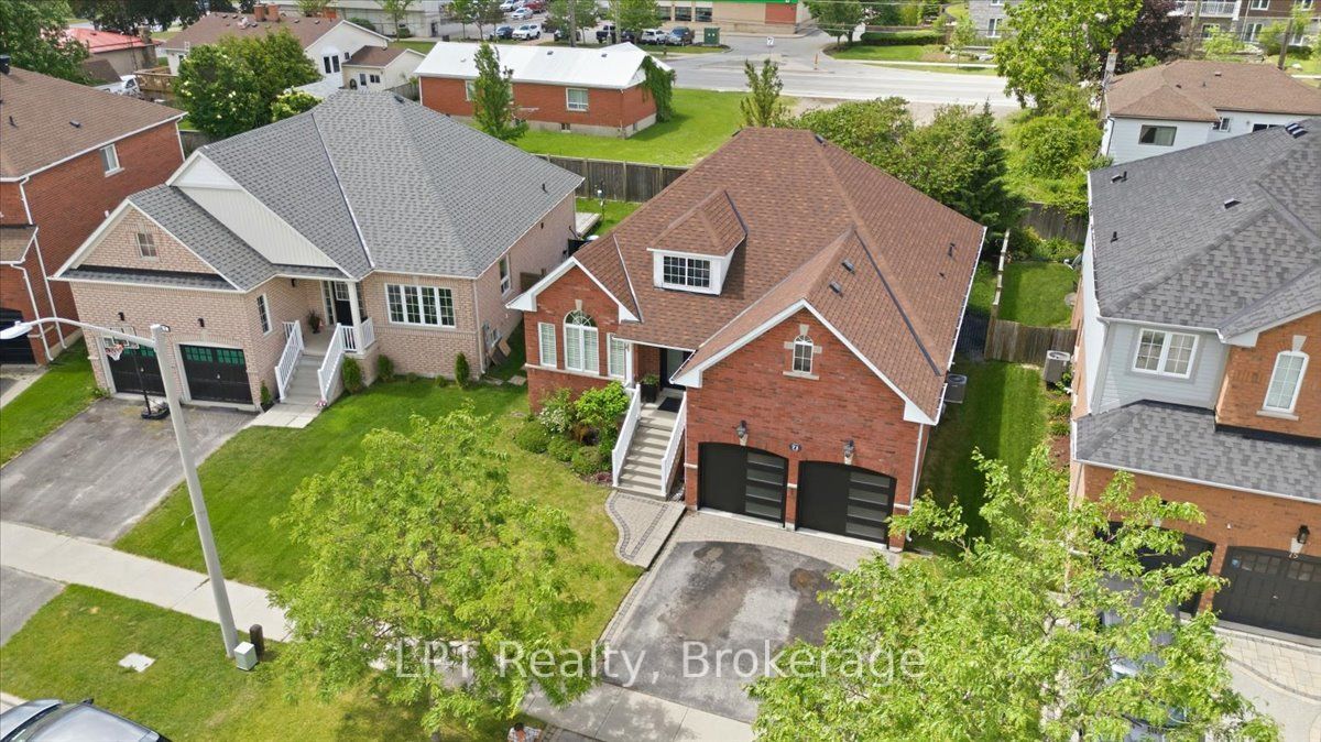 71 Laprade Square Property Photo 28