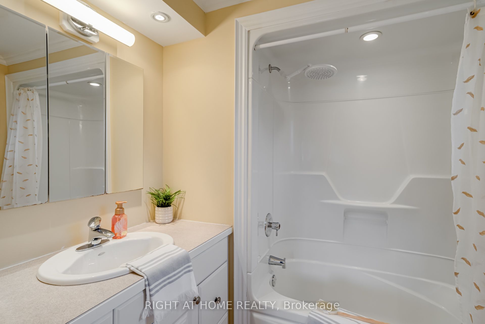51 Lewin Crescent Property Photo 14